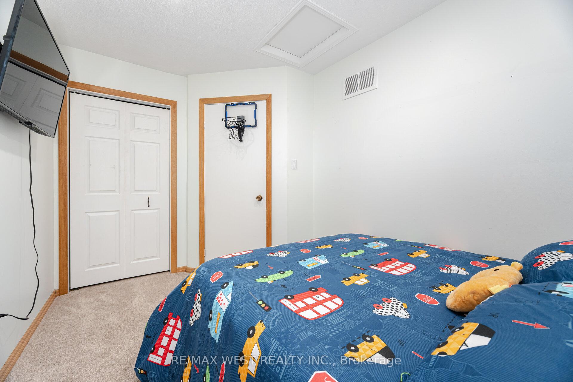 Photo 26 of 266 Lakeview Park Avenue, Oshawa, Lakeview — HOMEH
