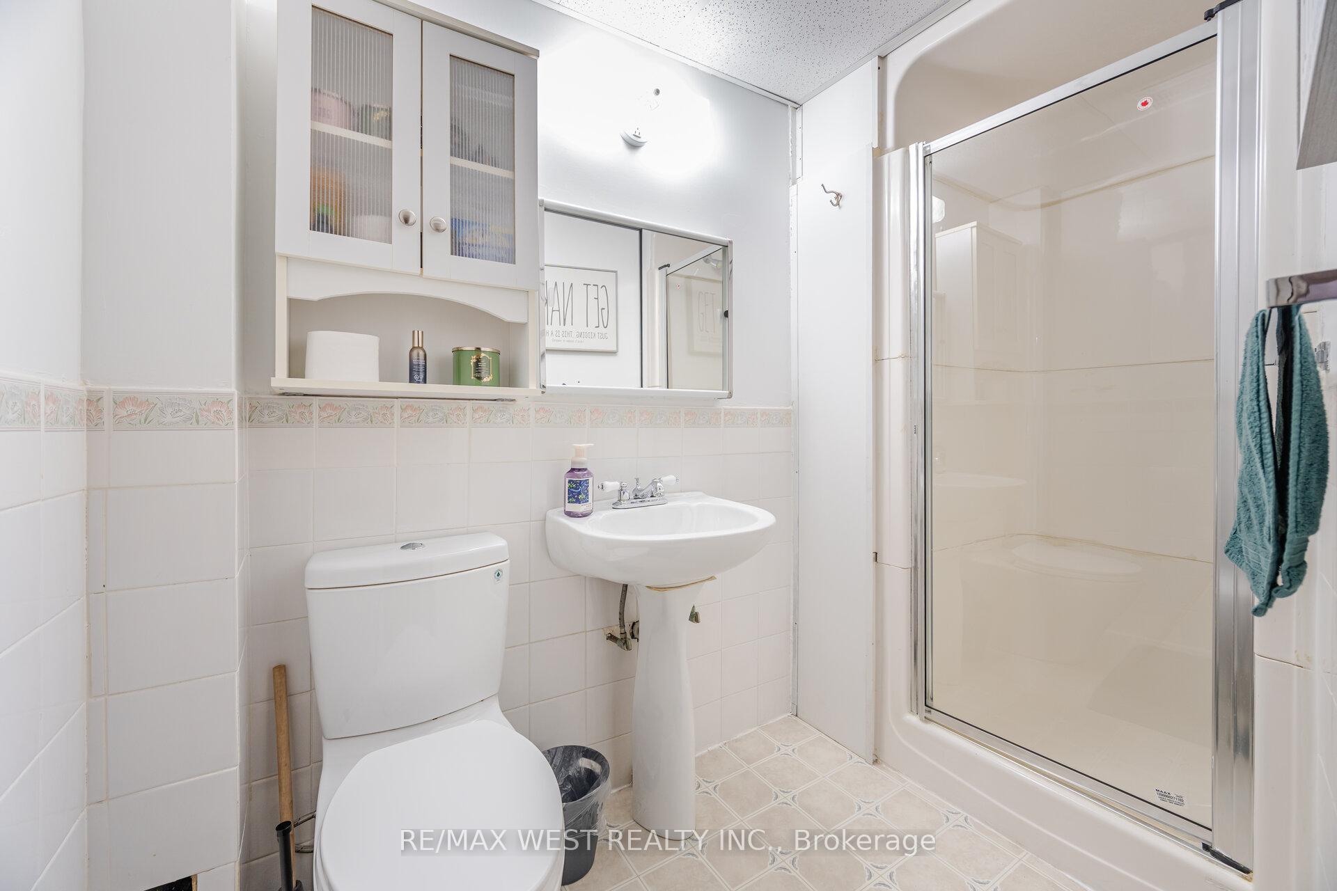 Photo 32 of 266 Lakeview Park Avenue, Oshawa, Lakeview — HOMEH
