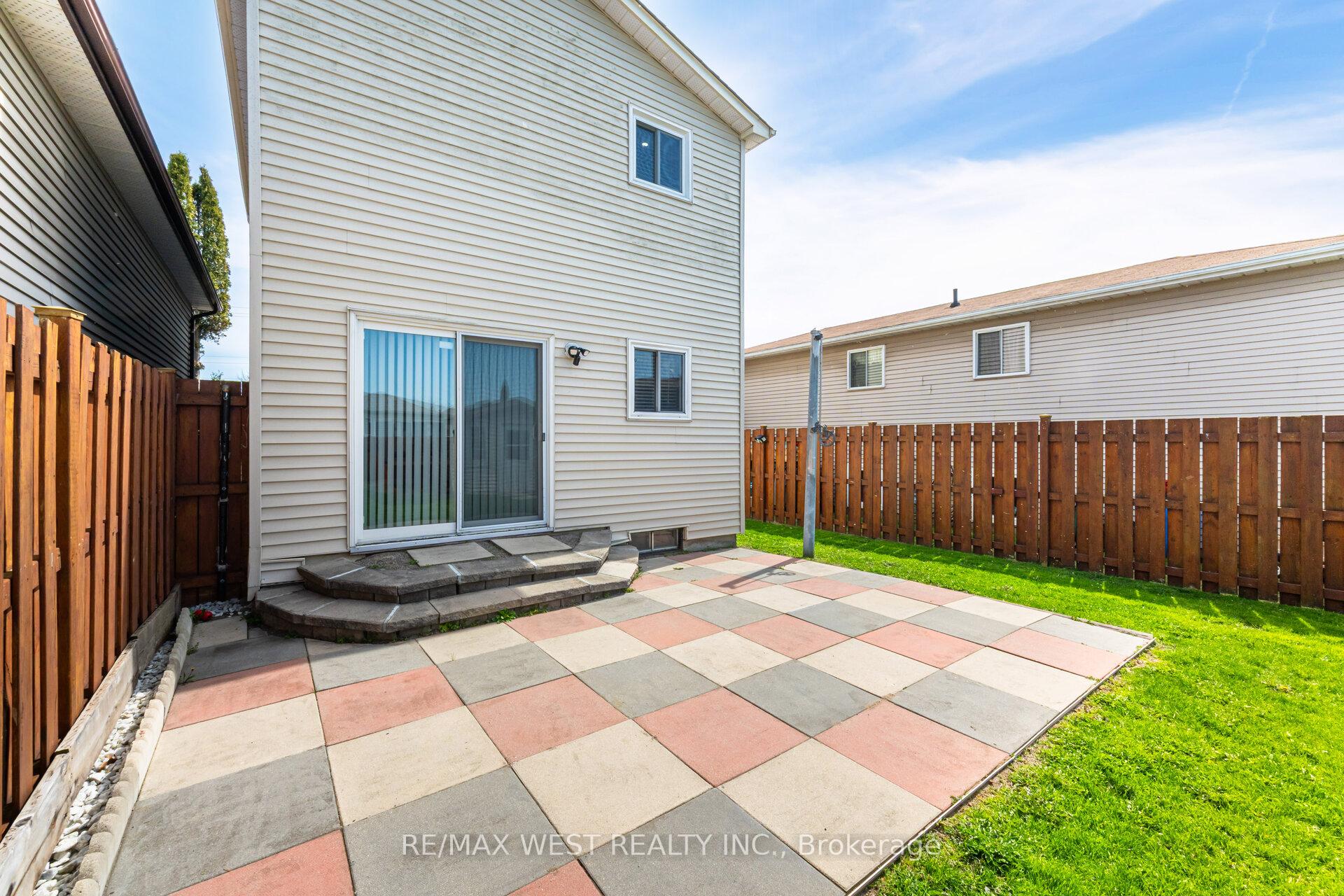 Photo 35 of 266 Lakeview Park Avenue, Oshawa, Lakeview — HOMEH