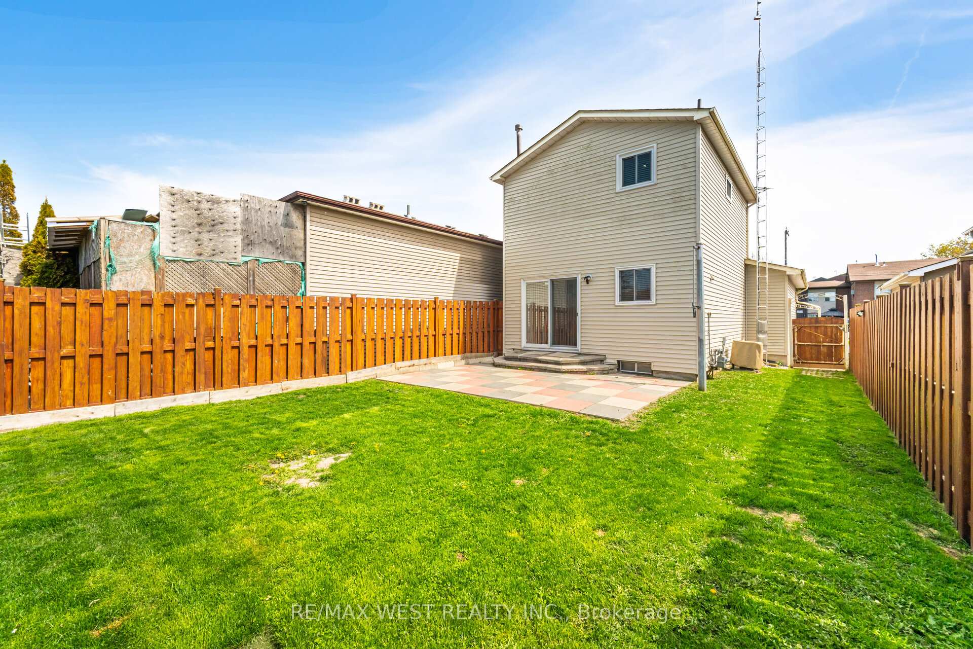 Photo 39 of 266 Lakeview Park Avenue, Oshawa, Lakeview — HOMEH