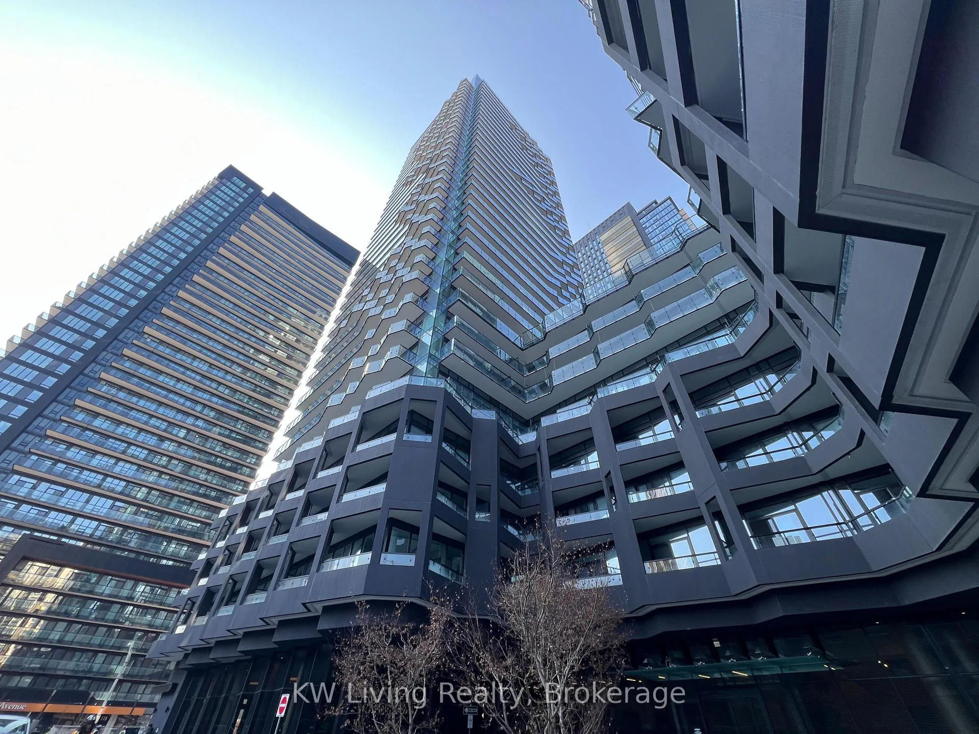Photo 1 of Unit 1601, 110 Broadway Avenue, Toronto, Mount Pleasant West — HOMEH