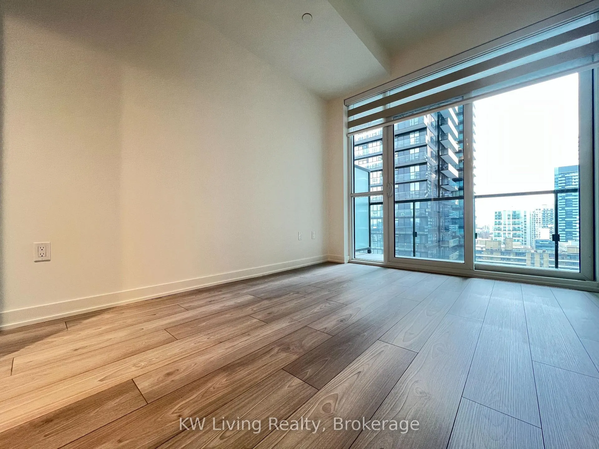 Photo 12 of Unit 1601, 110 Broadway Avenue, Toronto, Mount Pleasant West — HOMEH