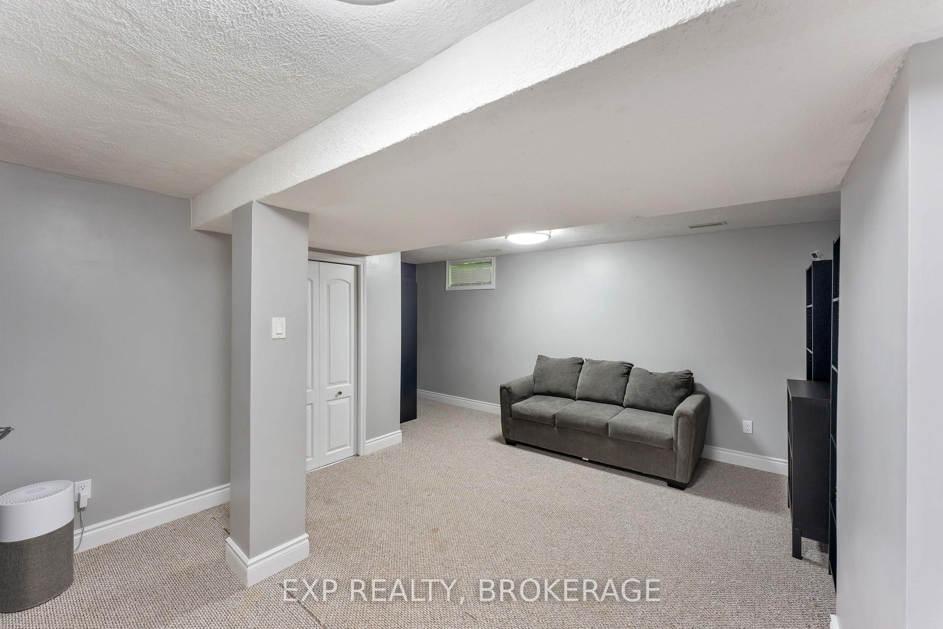 Photo 16 of 109 Virginia Street, Kingston, Rideau — HOMEH