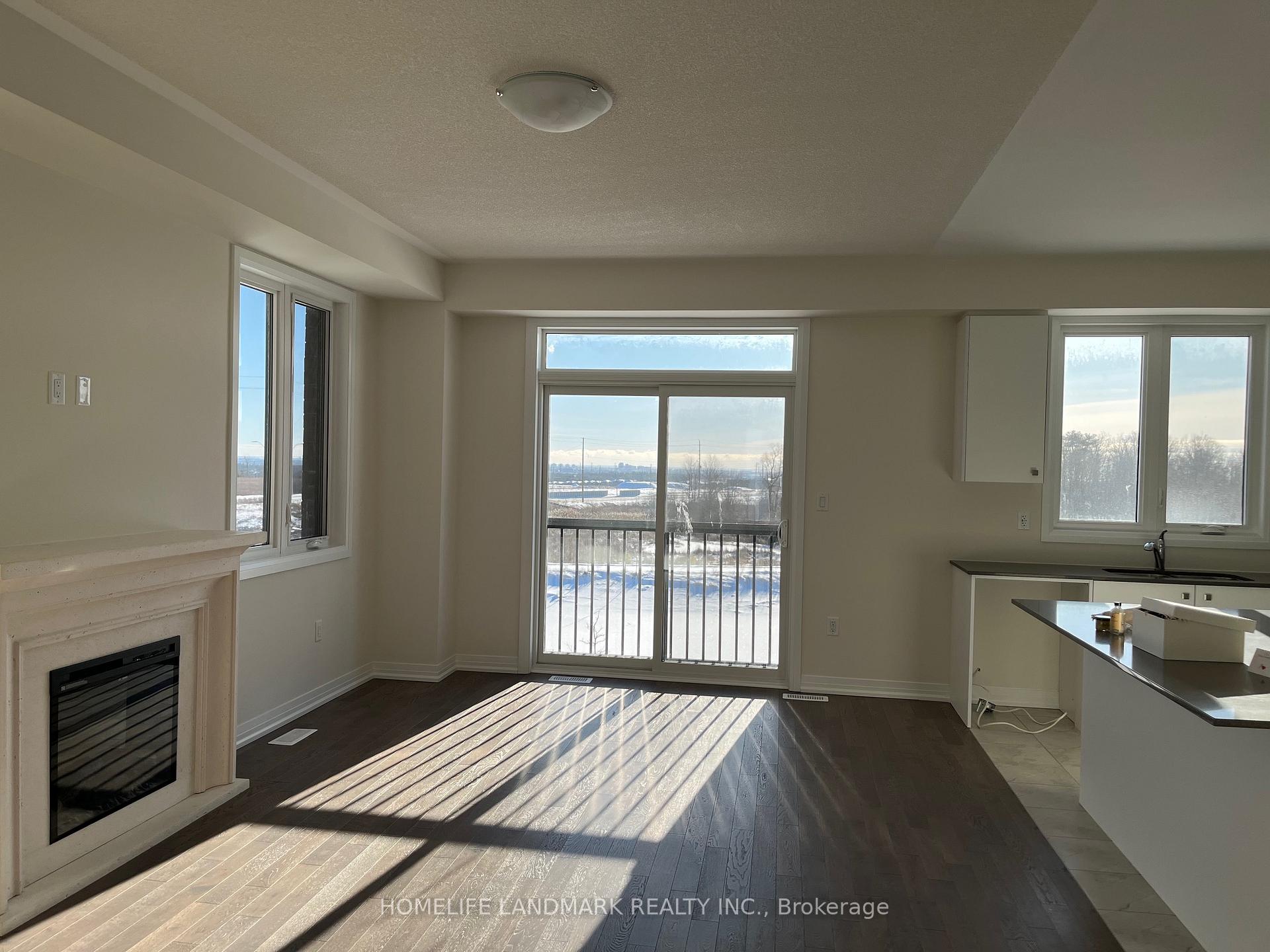 Photo 8 of 1089 Zircon Manor, Pickering, Rural Pickering — HOMEH