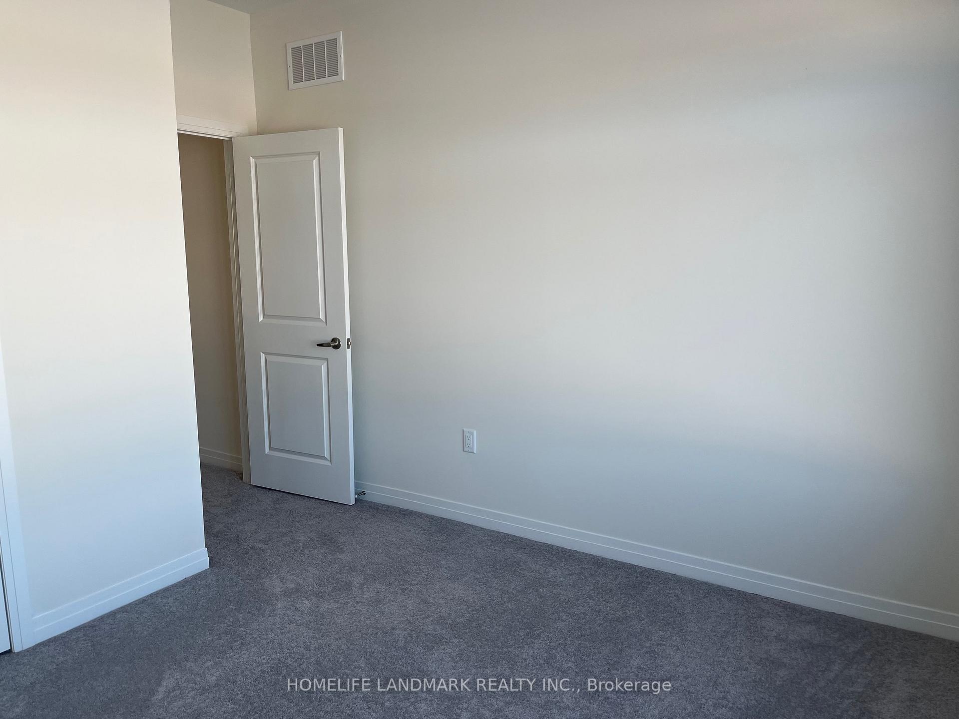 Photo 15 of 1089 Zircon Manor, Pickering, Rural Pickering — HOMEH