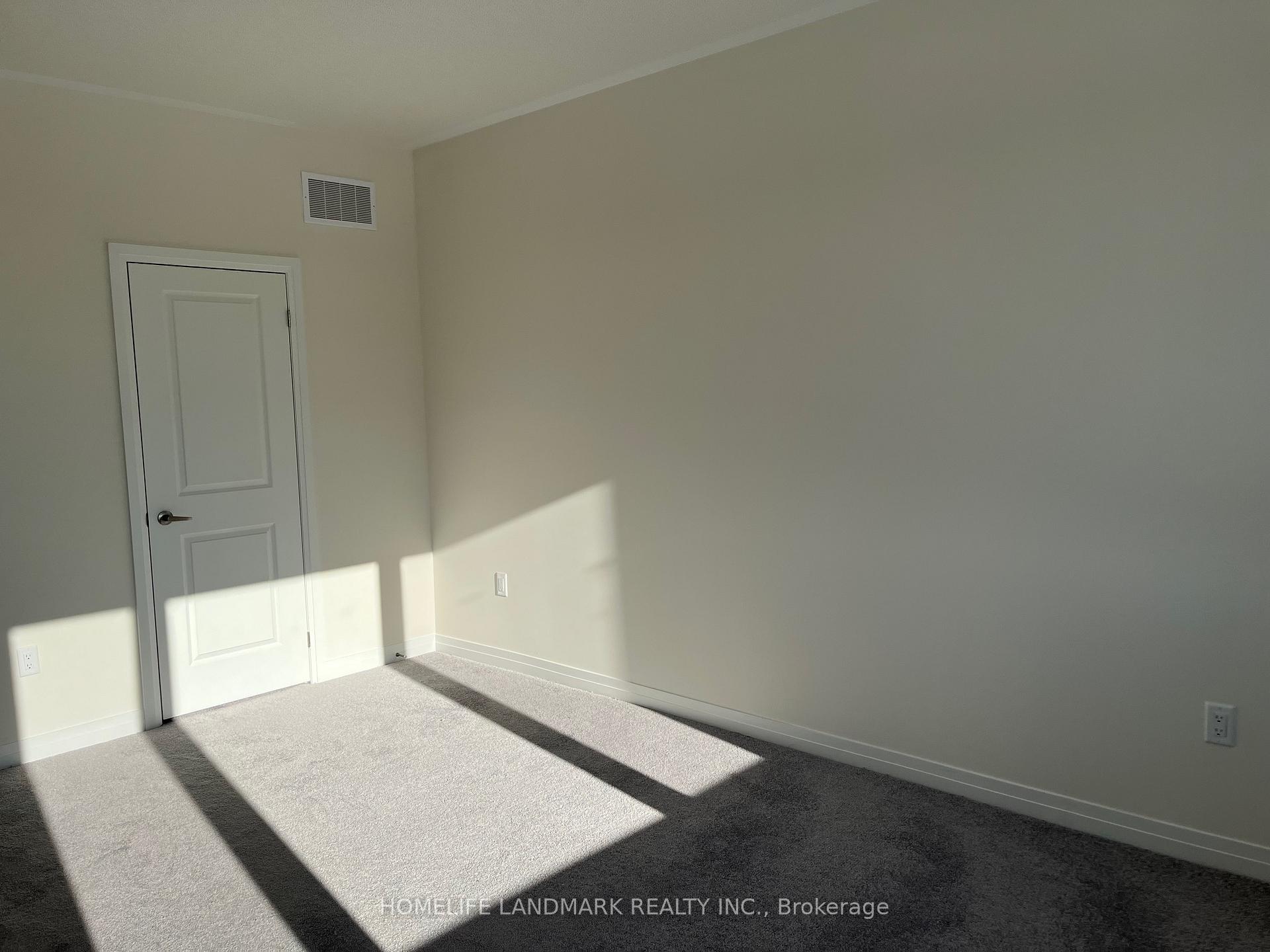 Photo 18 of 1089 Zircon Manor, Pickering, Rural Pickering — HOMEH
