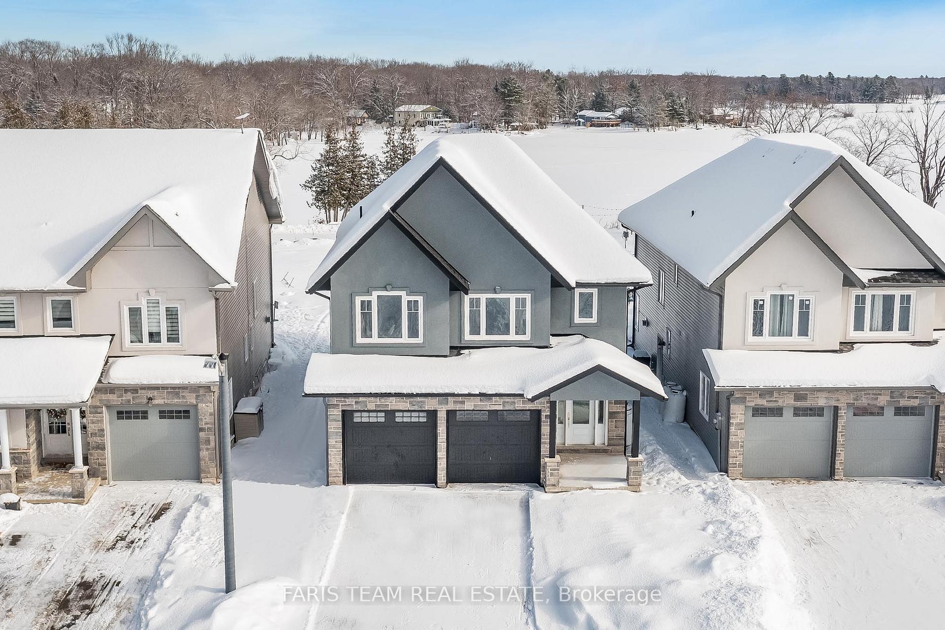 Front of 21 Rosy Beach Court
