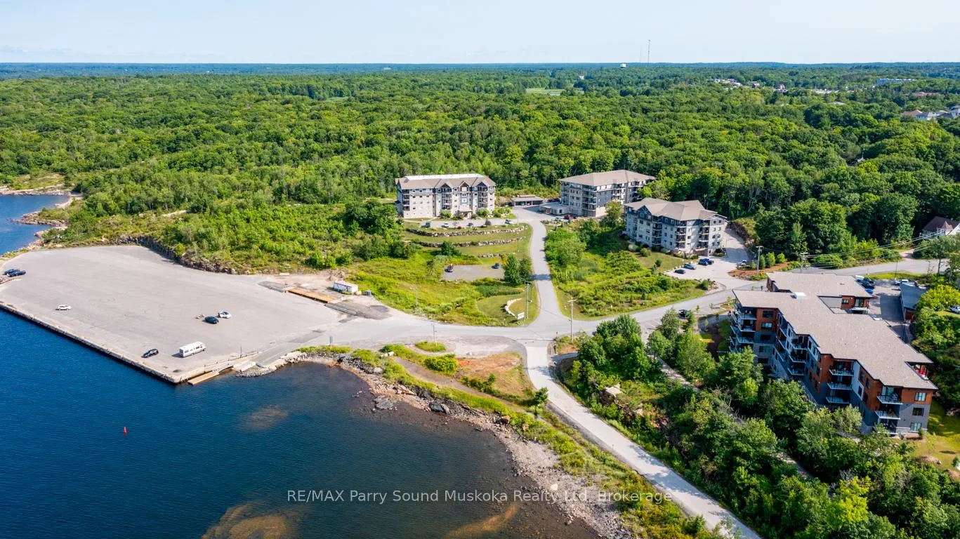 Photo 4 of Unit 101, 11A Salt Dock Road, Parry Sound — HOMEH