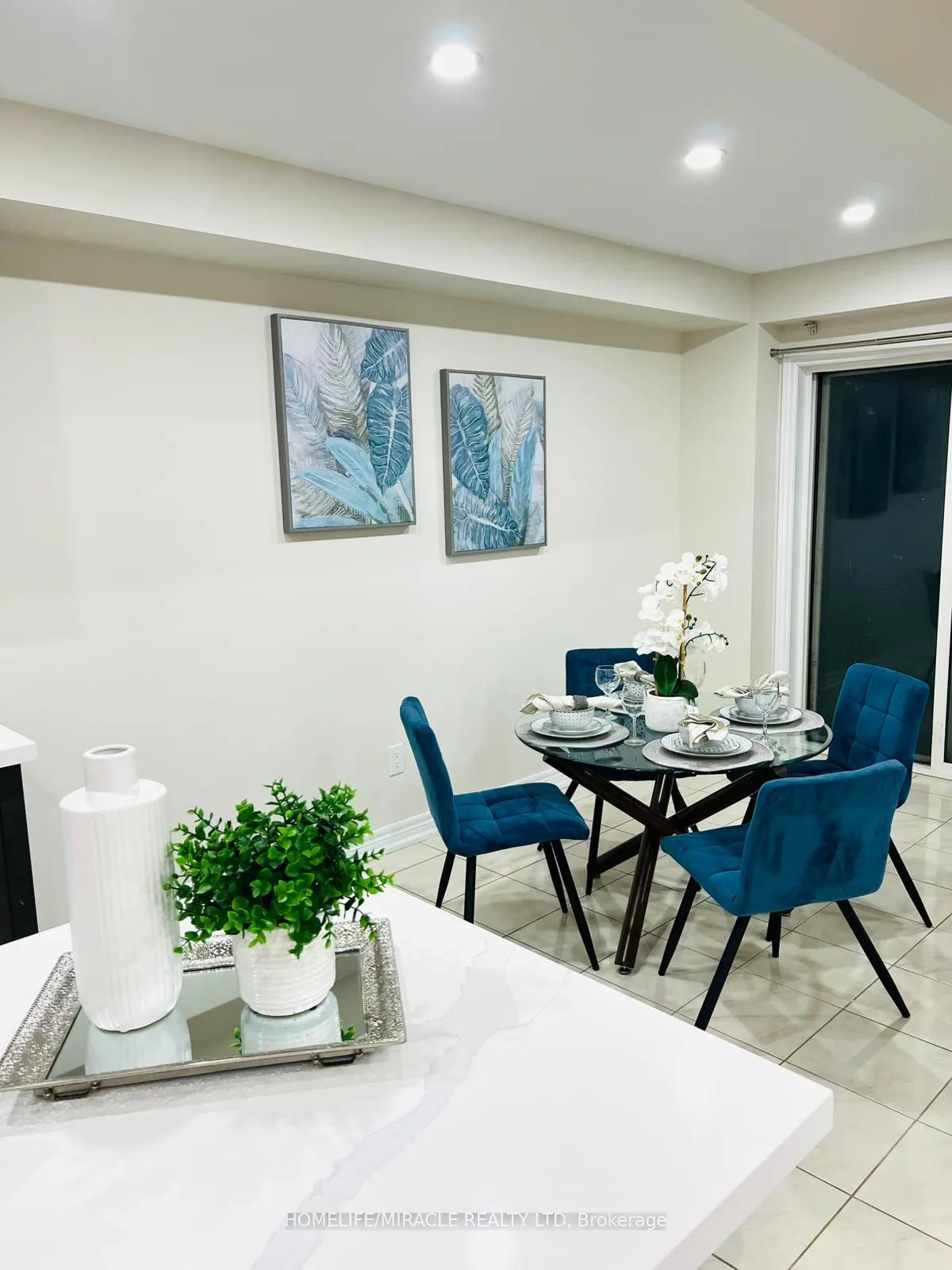 Photo 4 of Unit 3, 570 Linden Drive, Cambridge, Preston Heights — HOMEH