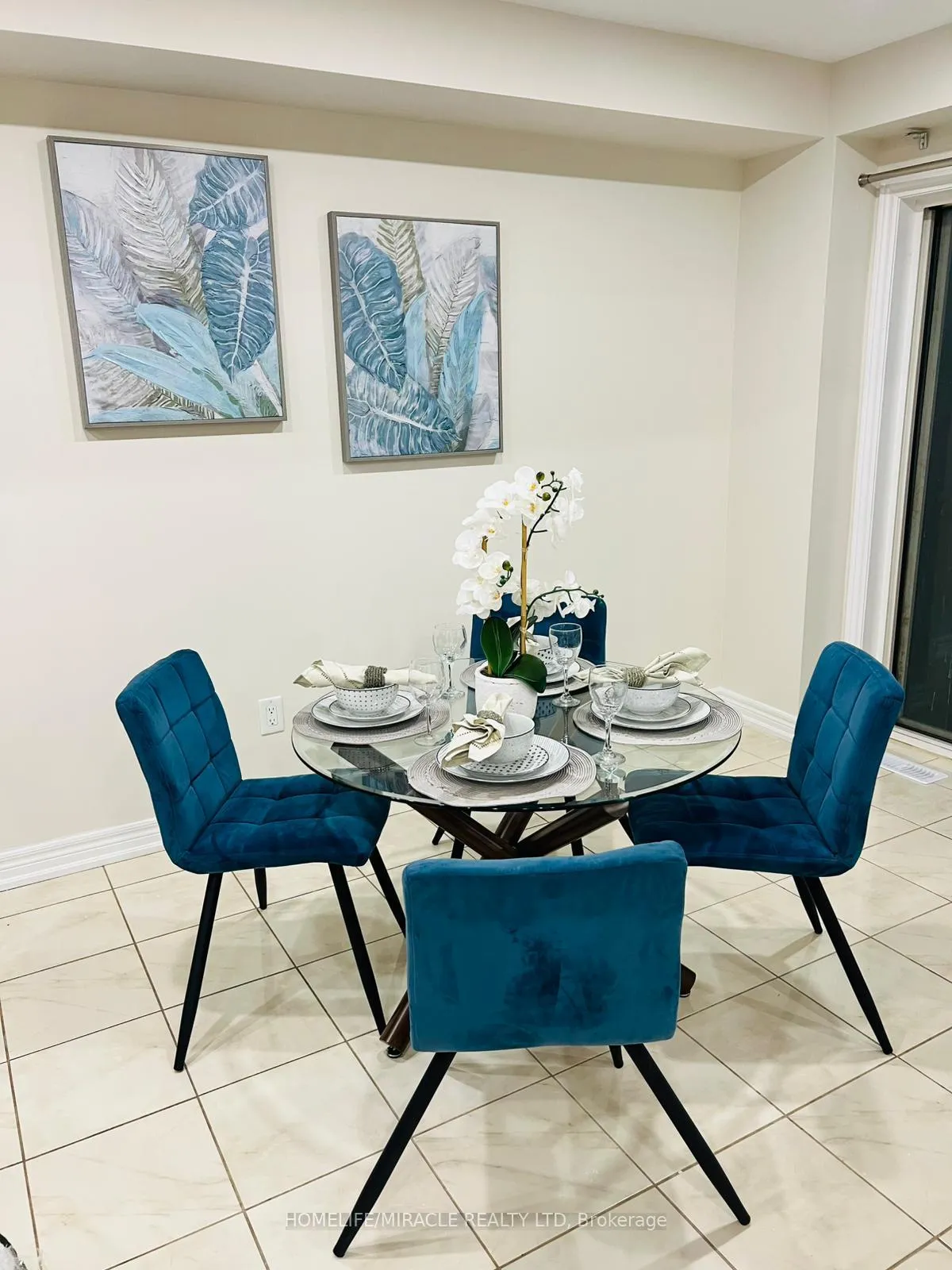 Photo 5 of Unit 3, 570 Linden Drive, Cambridge, Preston Heights — HOMEH