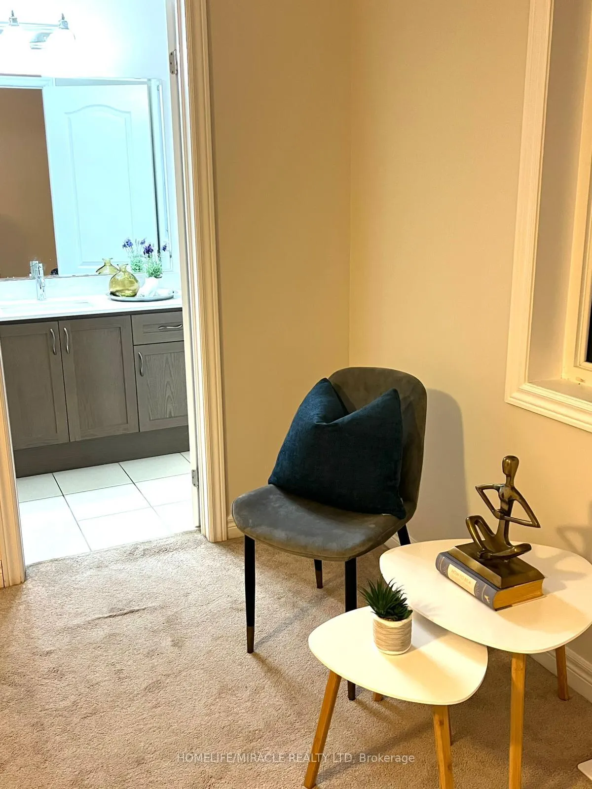 Photo 23 of Unit 3, 570 Linden Drive, Cambridge, Preston Heights — HOMEH
