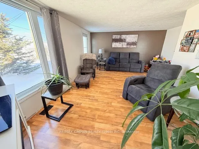 Photo 9 of 4 Brock Crescent, Kapuskasing — HOMEH