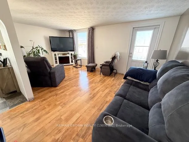 Photo 10 of 4 Brock Crescent, Kapuskasing — HOMEH