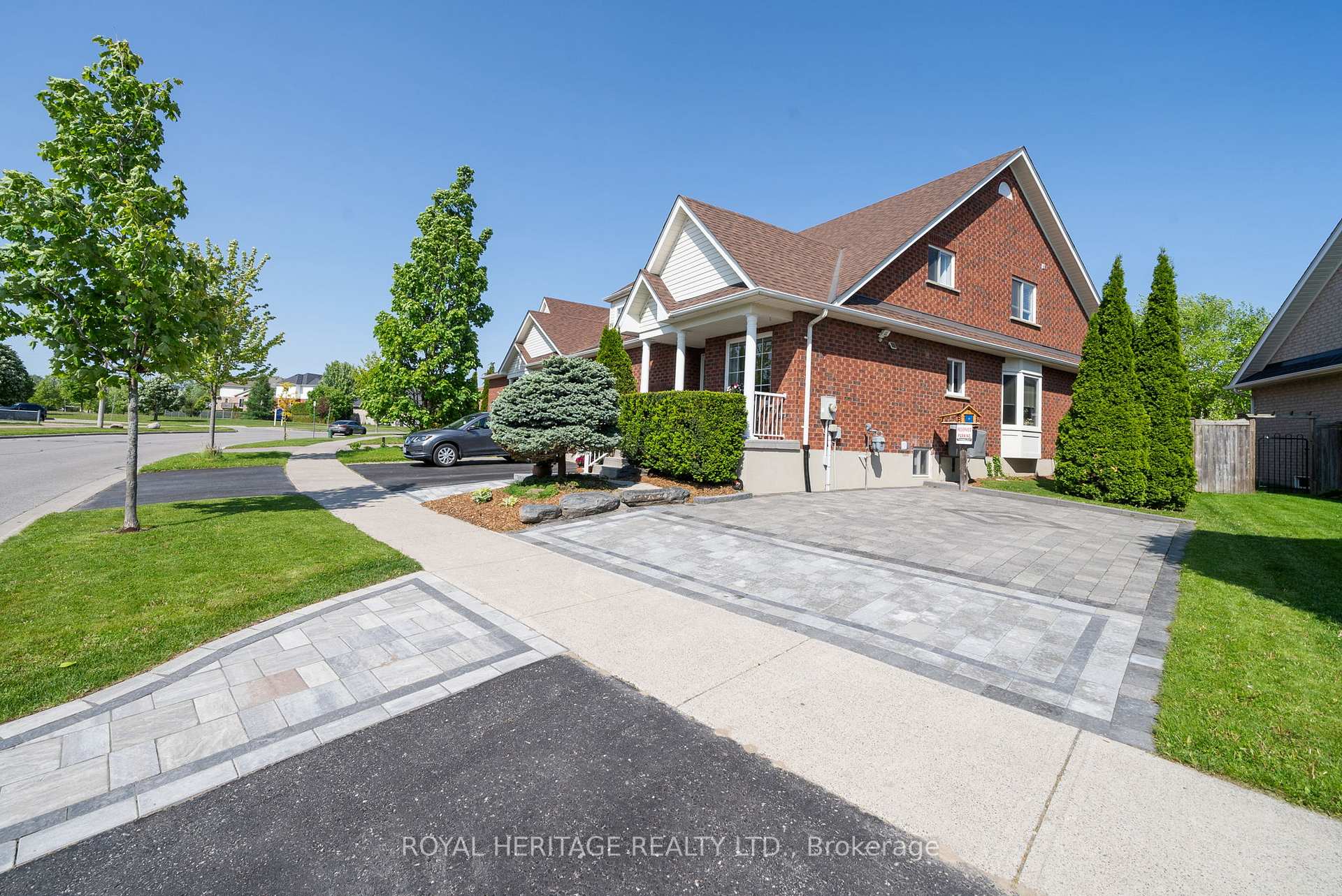 Photo 2 of 1100 Ormond Drive, Oshawa, Samac — HOMEH