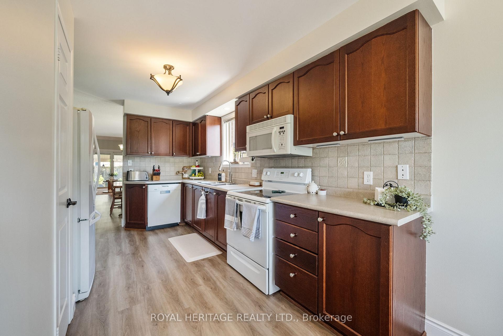 Photo 7 of 1100 Ormond Drive, Oshawa, Samac — HOMEH
