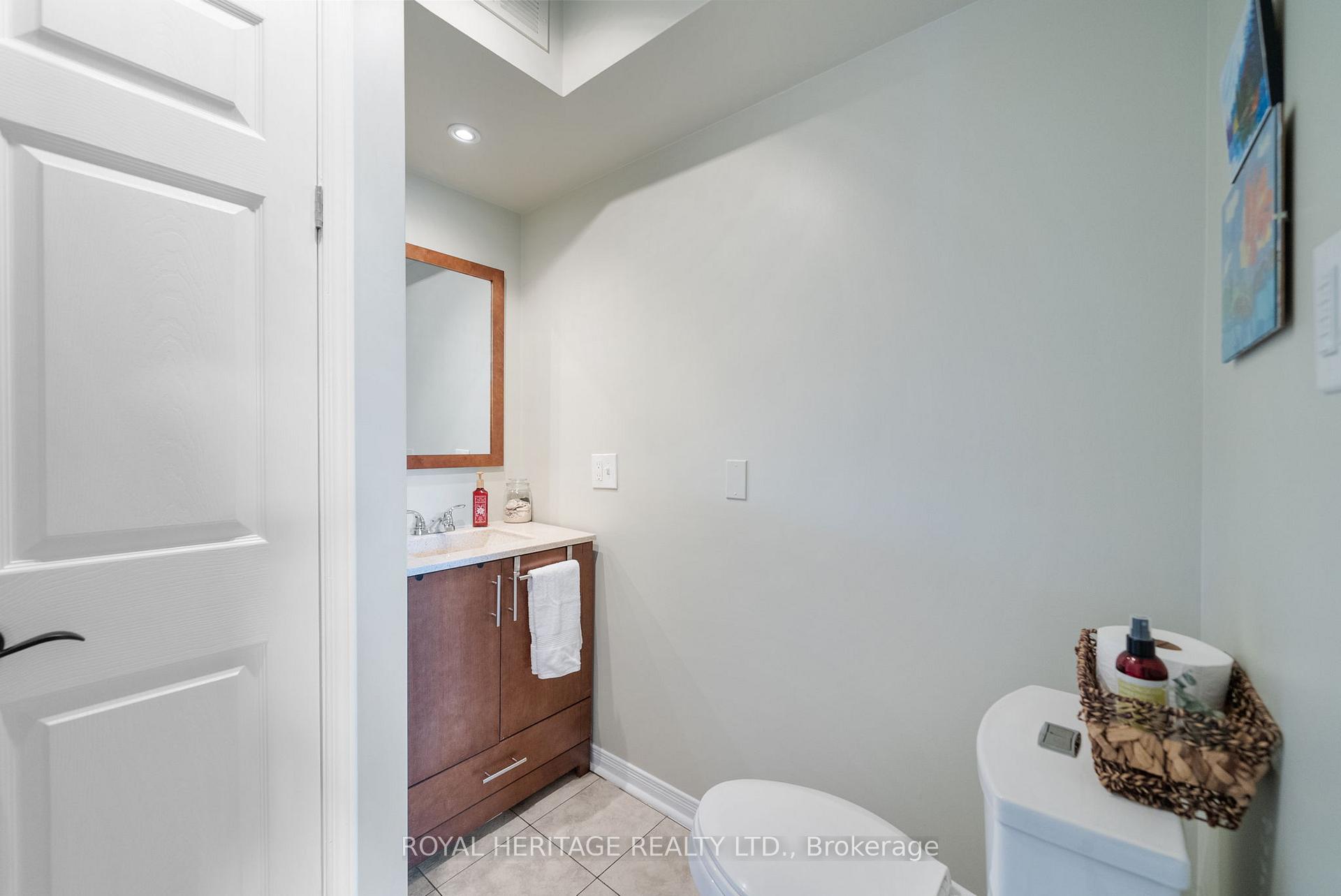 Photo 17 of 1100 Ormond Drive, Oshawa, Samac — HOMEH