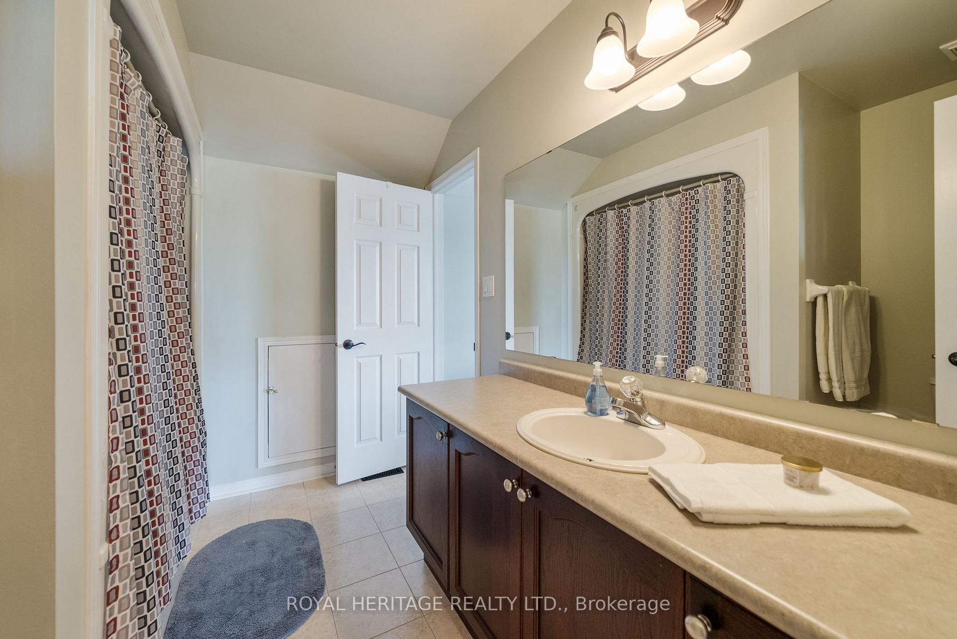 Photo 31 of 1100 Ormond Drive, Oshawa, Samac — HOMEH
