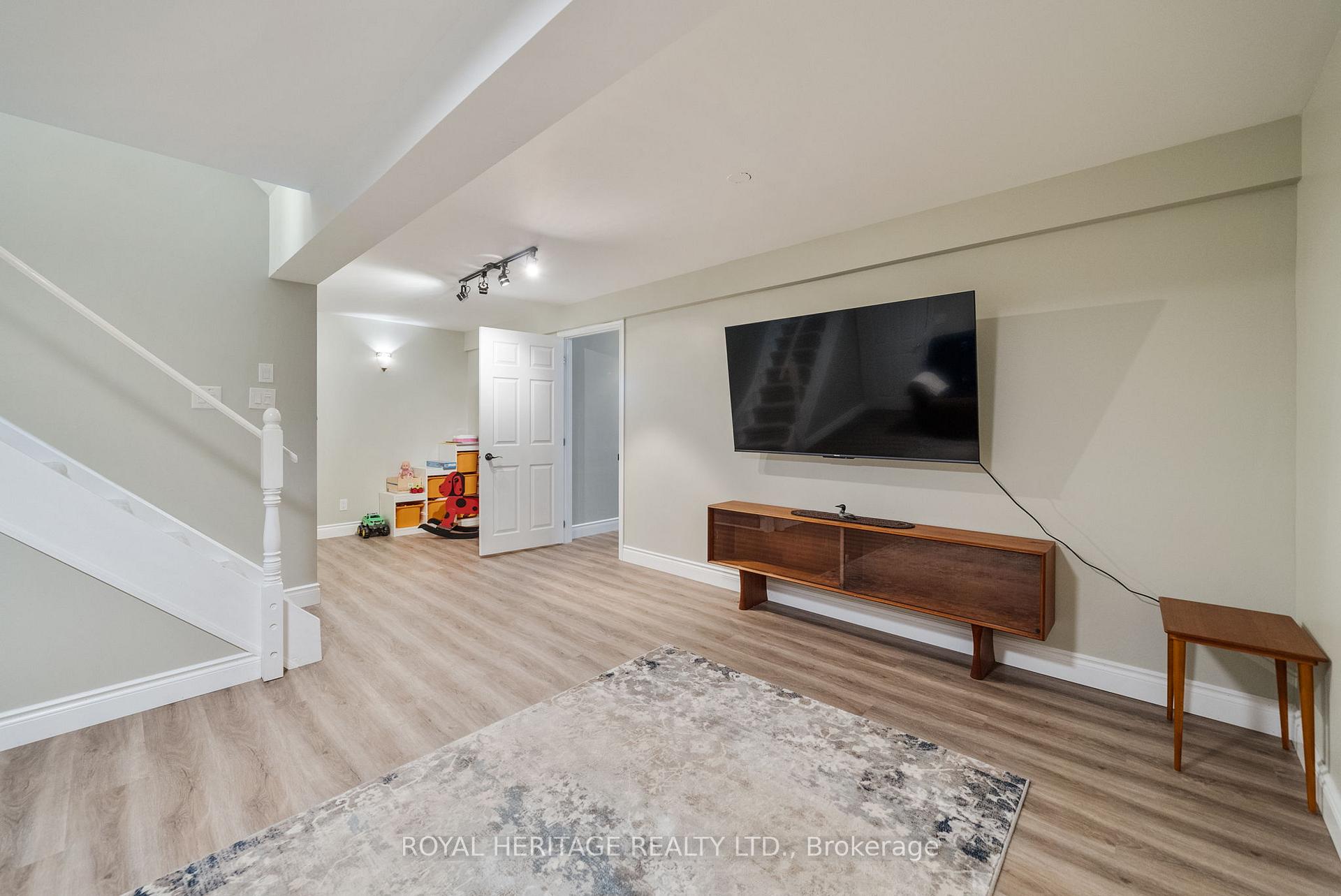 Photo 34 of 1100 Ormond Drive, Oshawa, Samac — HOMEH