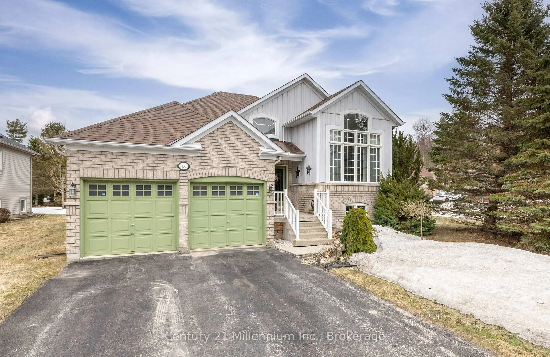 Photo 1 of 135 Royal Beech Drive, Wasaga Beach — HOMEH
