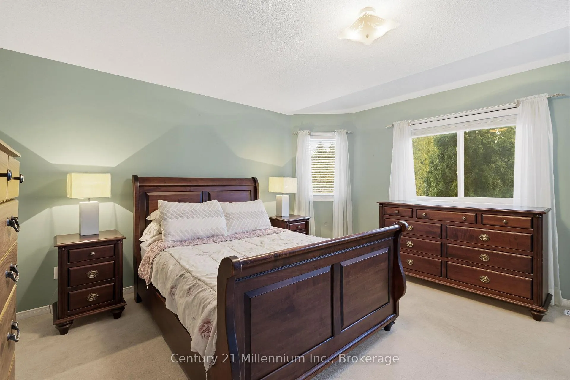 Photo 15 of 135 Royal Beech Drive, Wasaga Beach — HOMEH