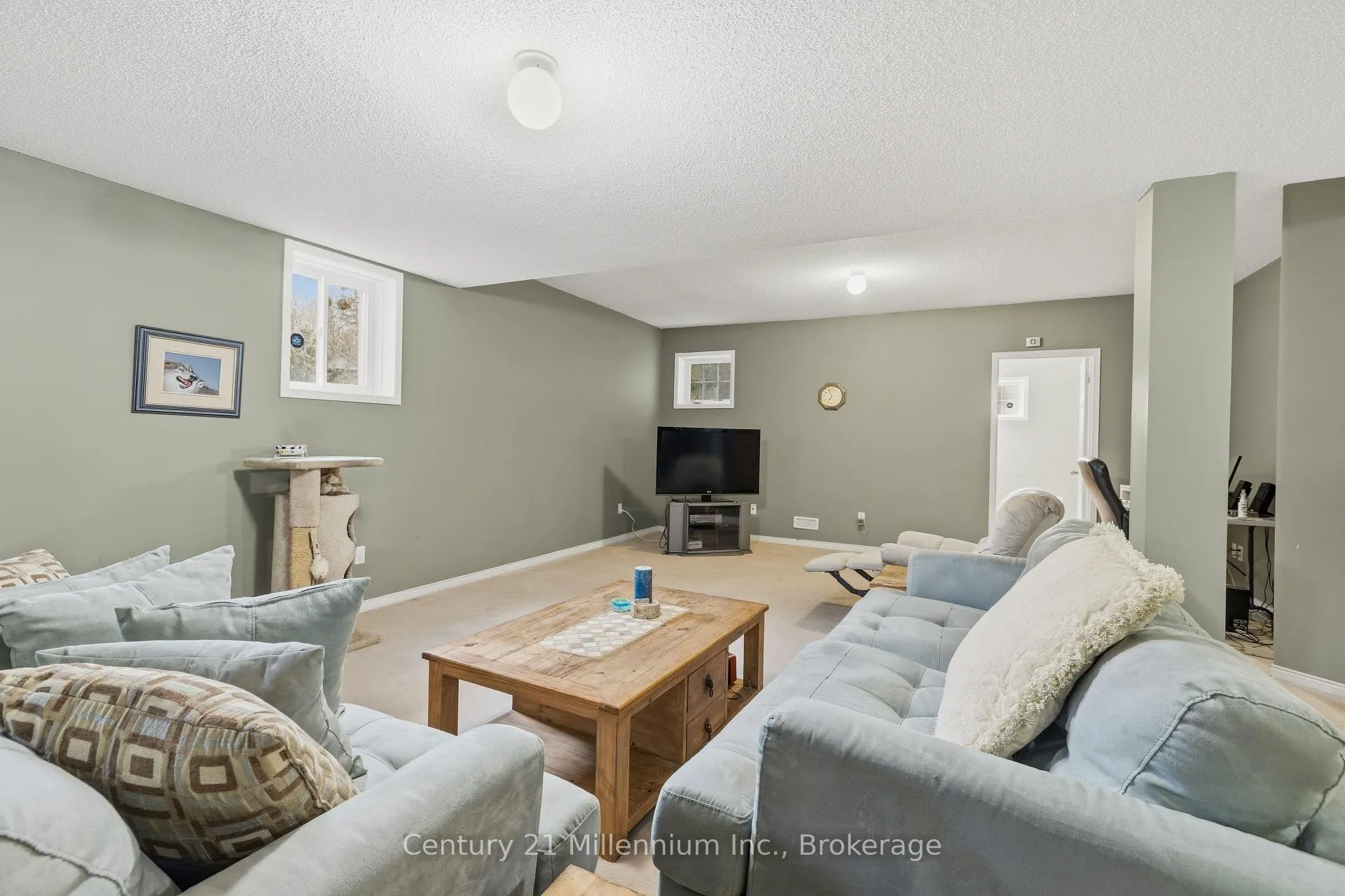 Photo 23 of 135 Royal Beech Drive, Wasaga Beach — HOMEH