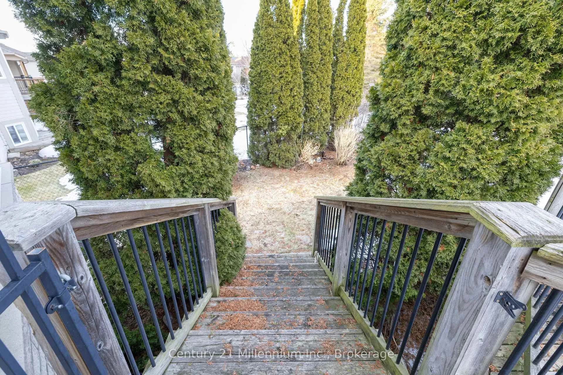 Photo 25 of 135 Royal Beech Drive, Wasaga Beach — HOMEH