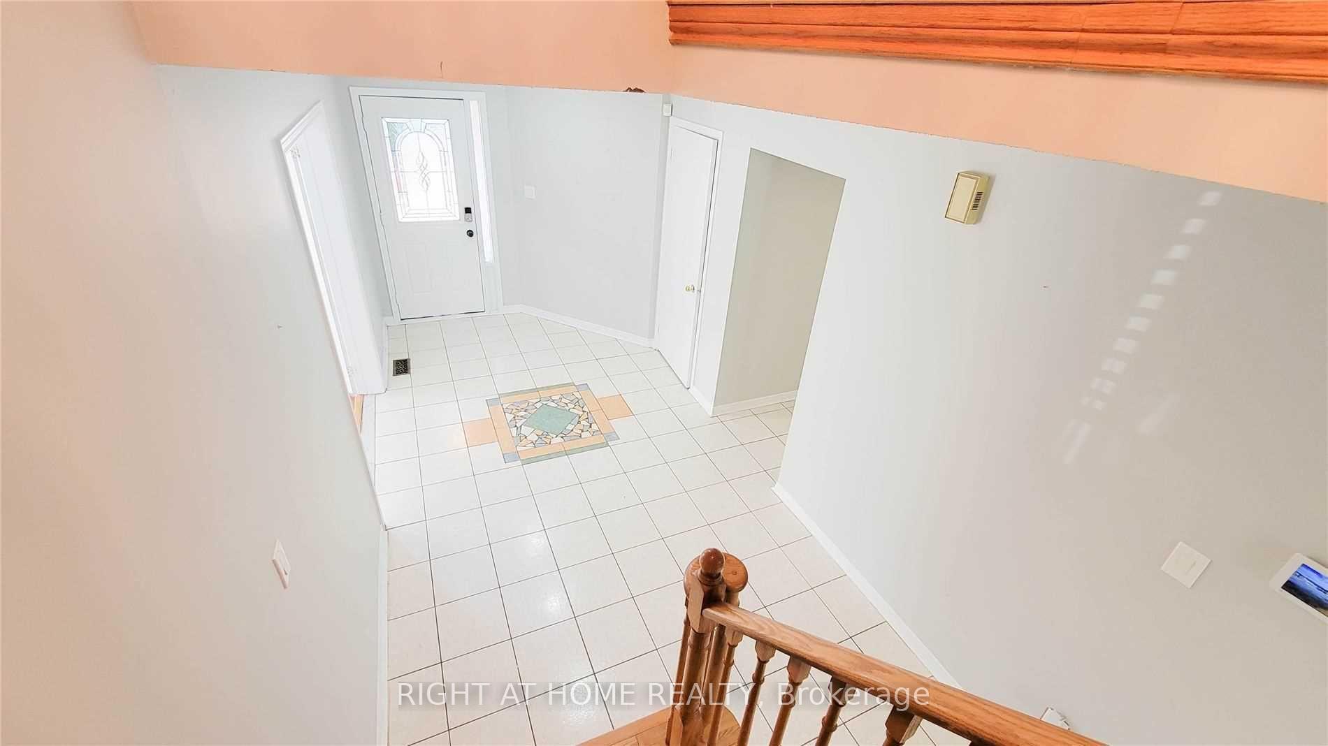 Photo 5 of 1638 Dellbrook Avenue, Pickering, Brock Ridge — HOMEH