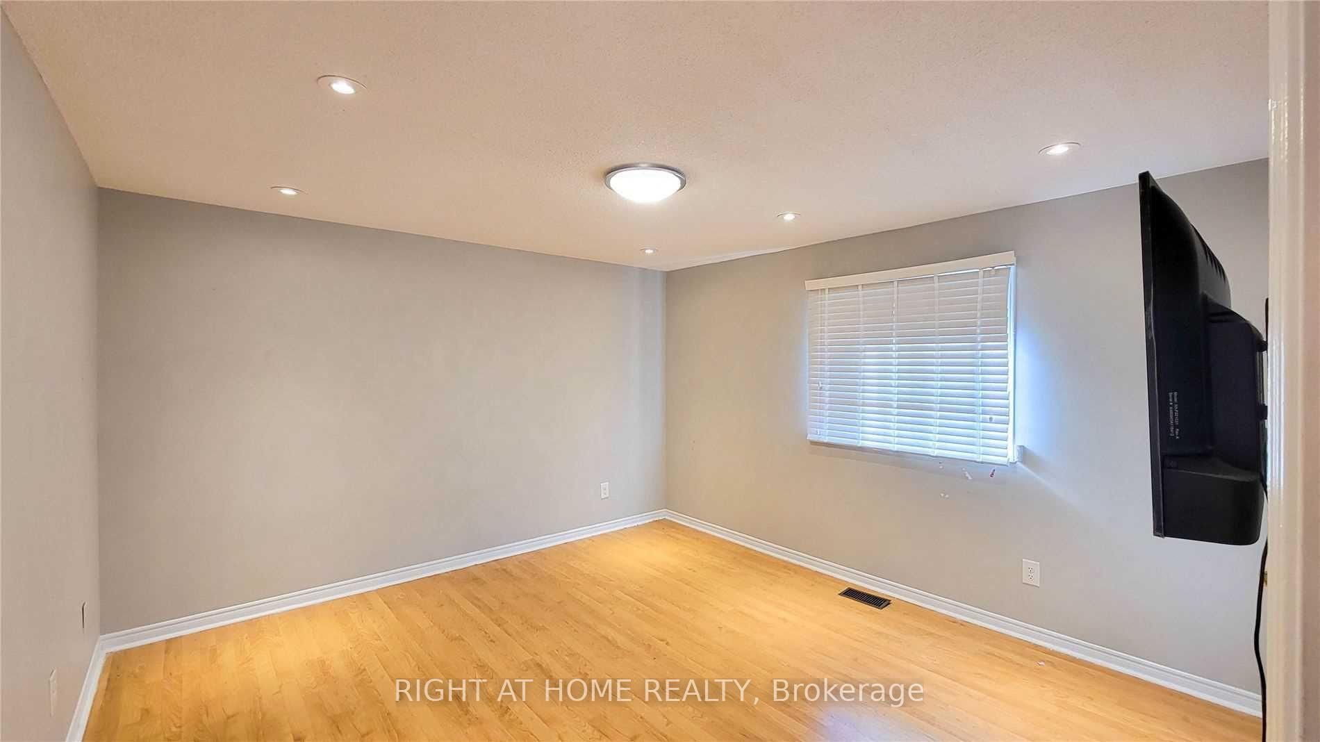 Photo 13 of 1638 Dellbrook Avenue, Pickering, Brock Ridge — HOMEH