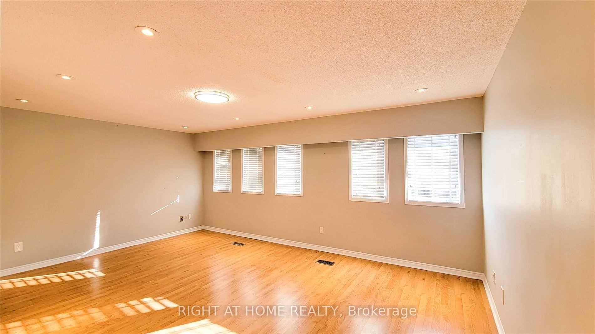 Photo 15 of 1638 Dellbrook Avenue, Pickering, Brock Ridge — HOMEH