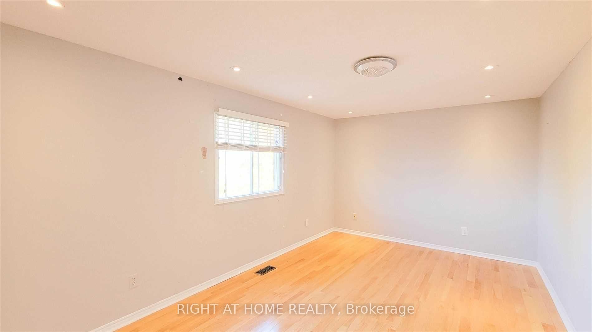 Photo 19 of 1638 Dellbrook Avenue, Pickering, Brock Ridge — HOMEH