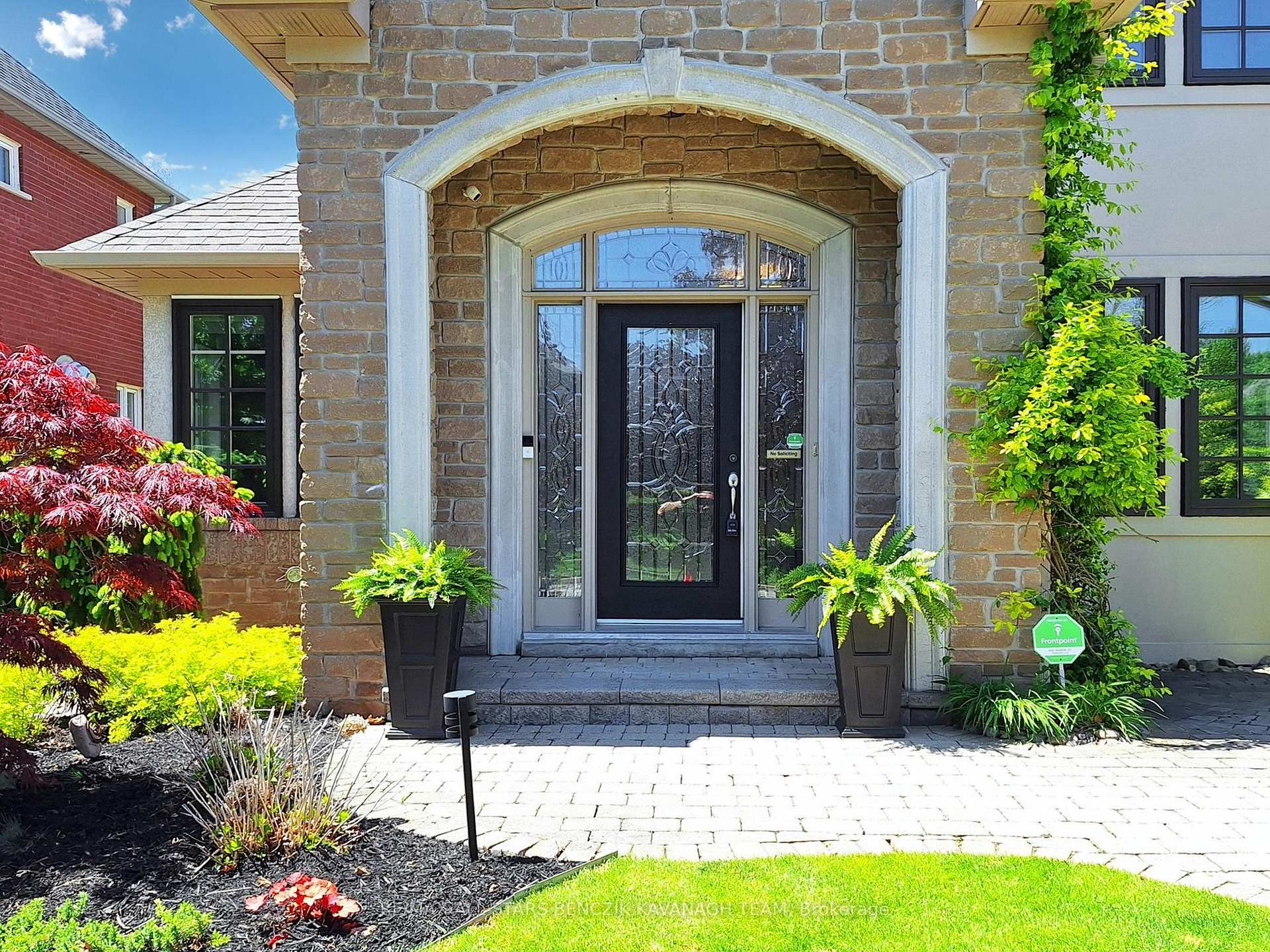 Photo 3 of 117 Sandcherry Court, Pickering, Highbush — HOMEH