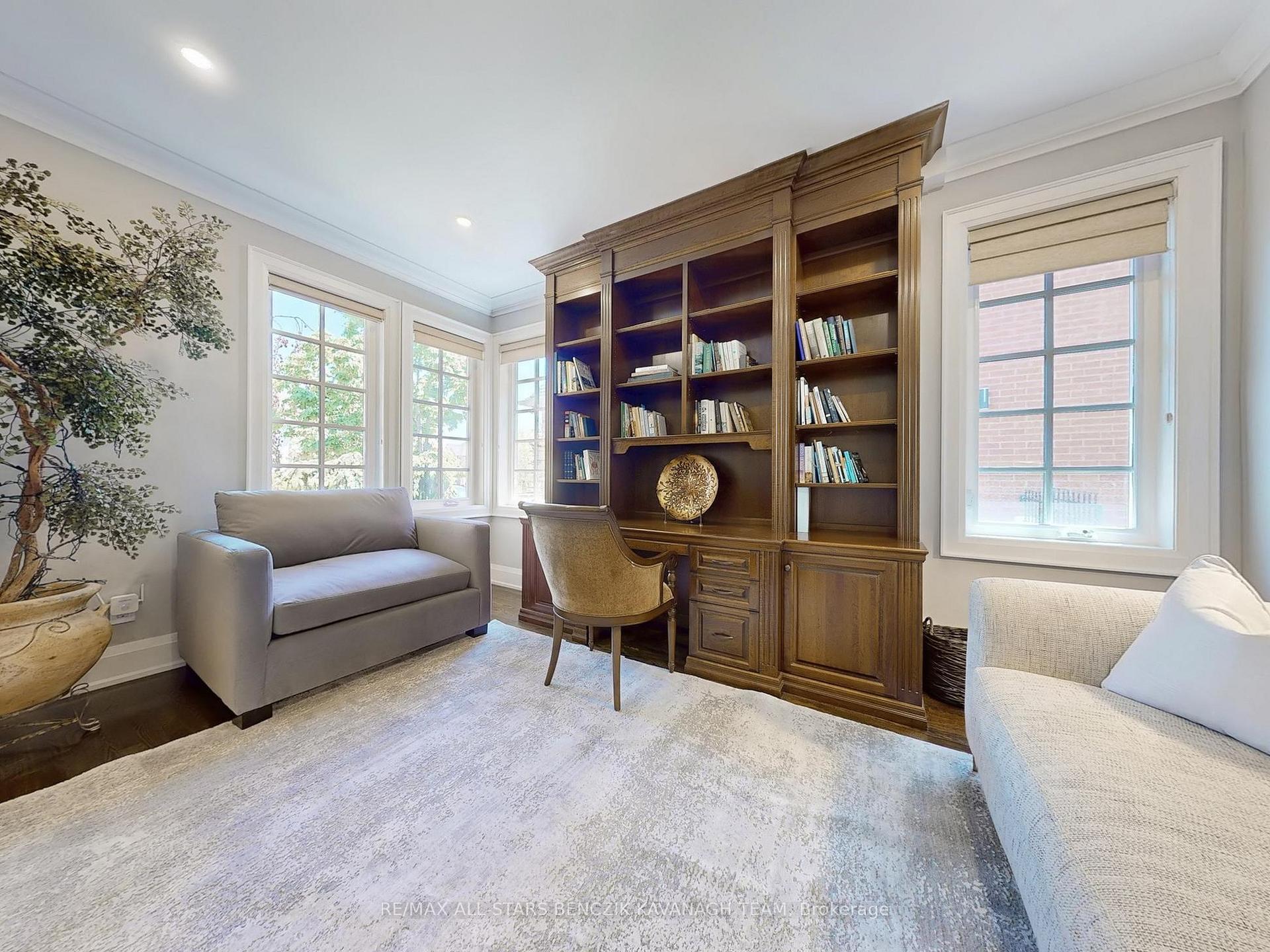 Photo 4 of 117 Sandcherry Court, Pickering, Highbush — HOMEH