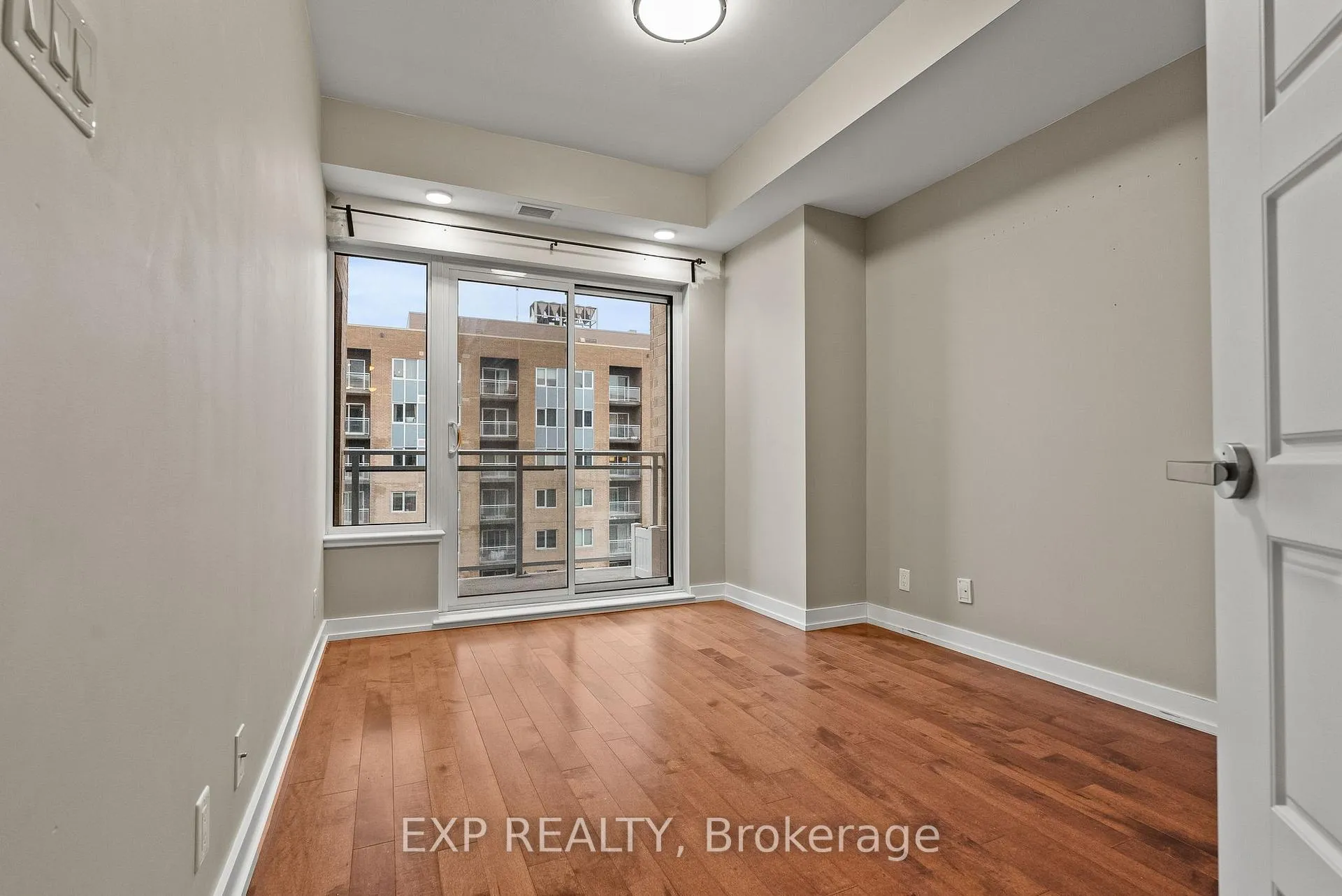 Photo 12 of Unit 1006, 330 Titan Private, Ottawa, Borden Farm/Stewart Farm/Carleton Heights/Parkwood Hills — HOMEH