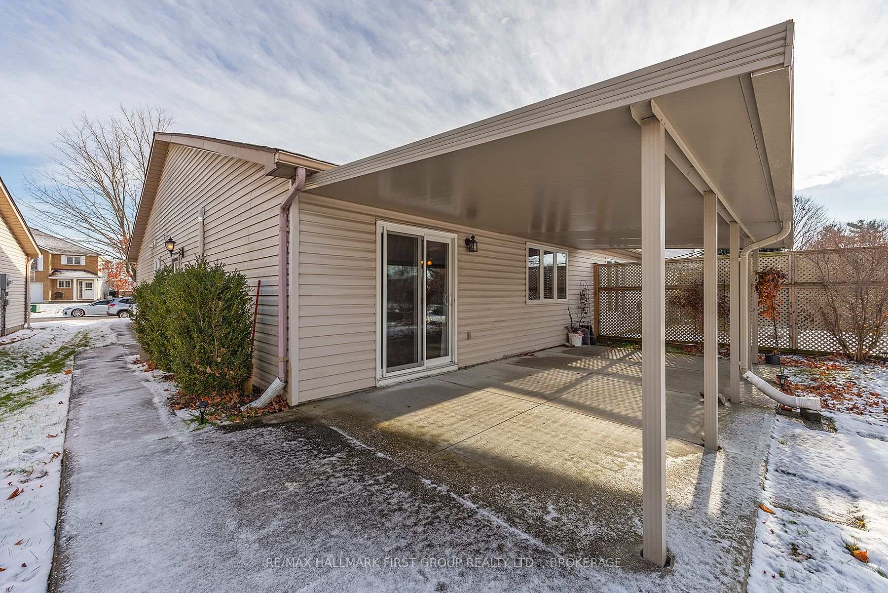 Photo 2 of 1041 Springfield Drive, Kingston, City Southwest — HOMEH