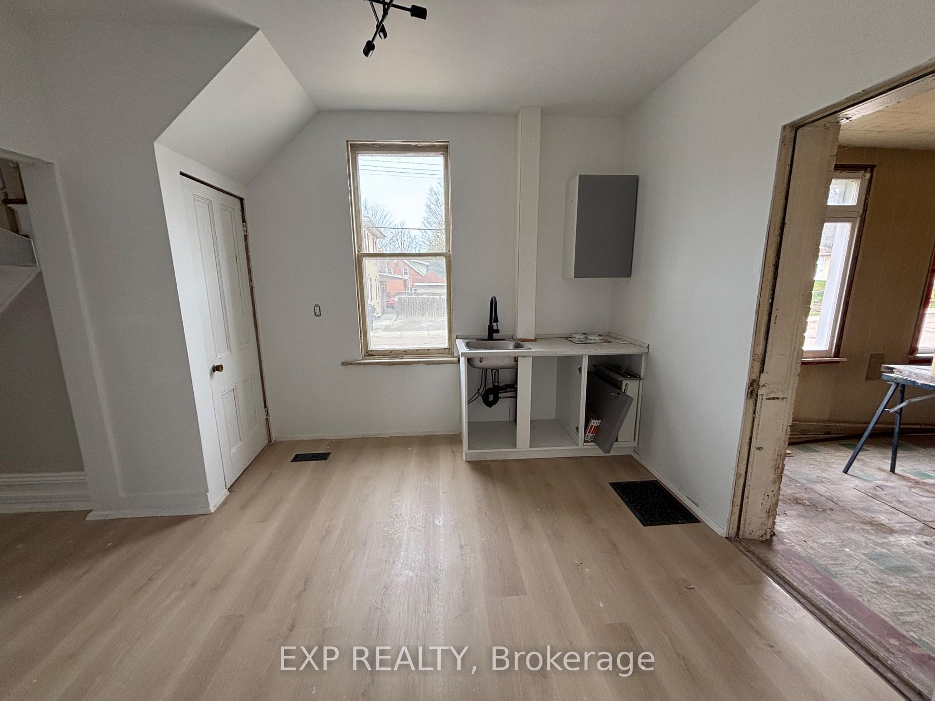 Photo 11 of 83 Queen Street S, Renfrew — HOMEH