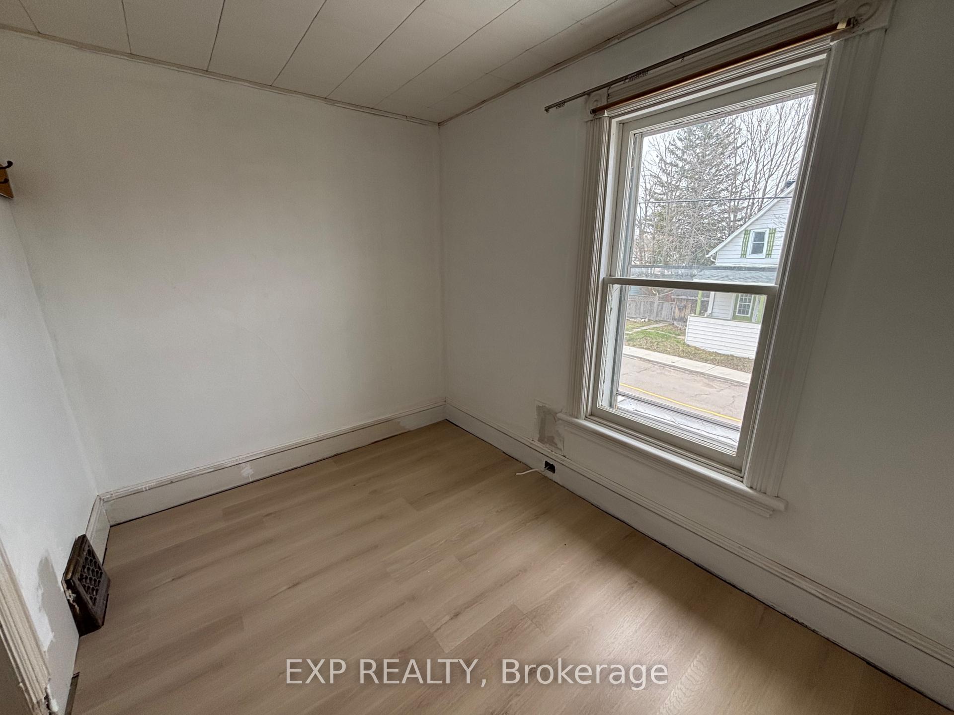 Photo 18 of 83 Queen Street S, Renfrew — HOMEH