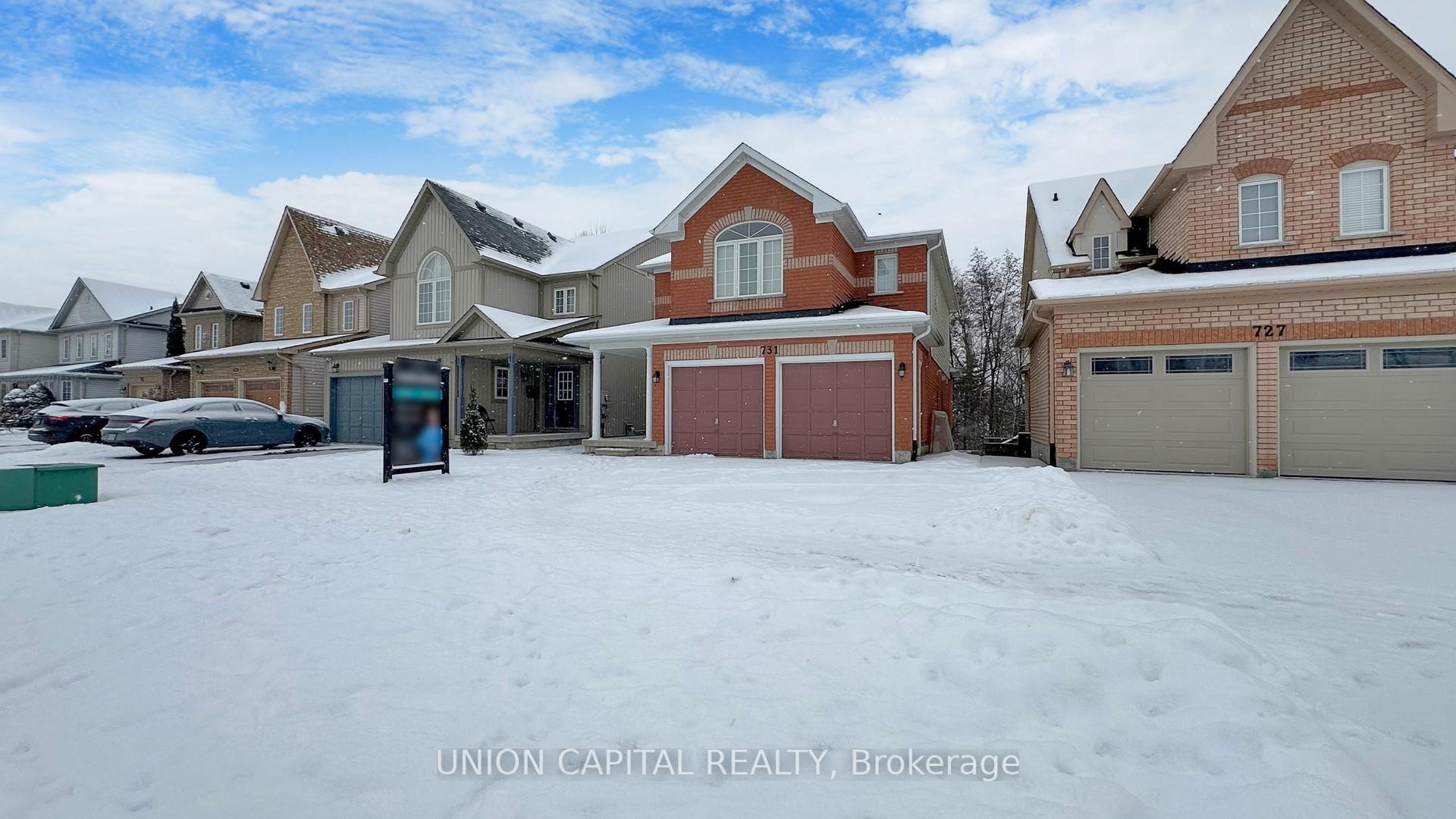 Photo 2 of 731 Brasswinds Trail, Oshawa, Pinecrest — HOMEH