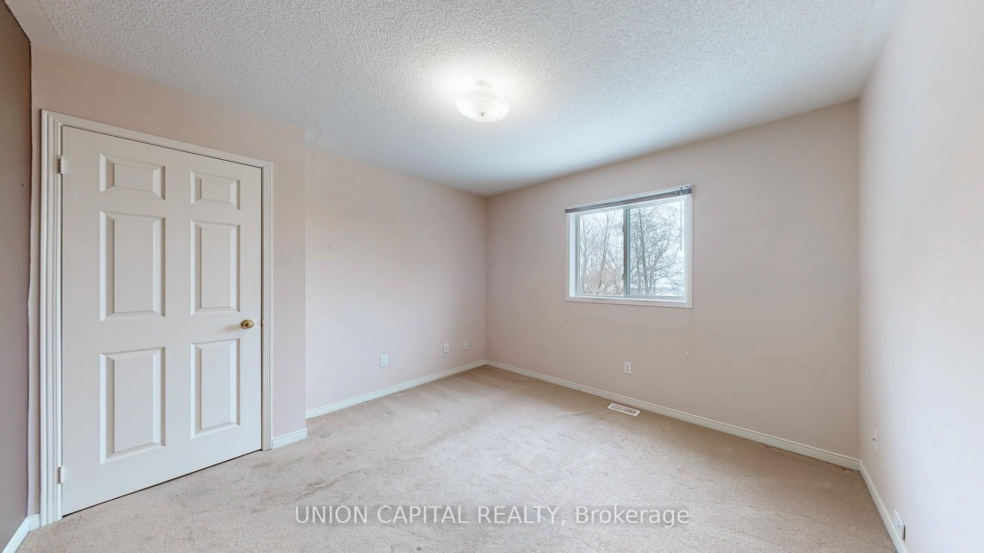 Photo 11 of 731 Brasswinds Trail, Oshawa, Pinecrest — HOMEH