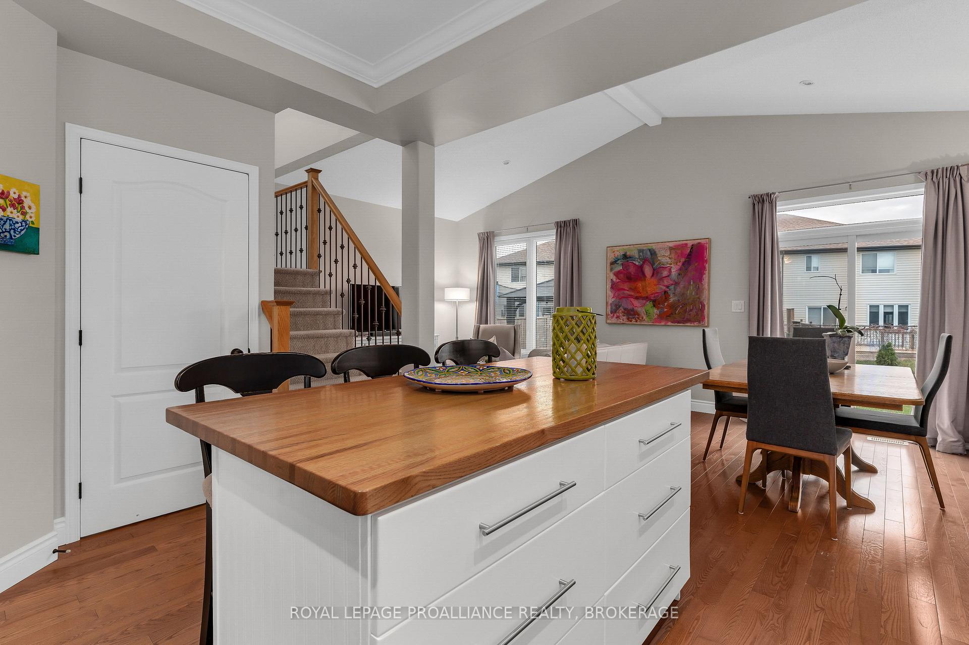 Photo 11 of 1616 Crimson Crescent, Kingston, City Northwest — HOMEH