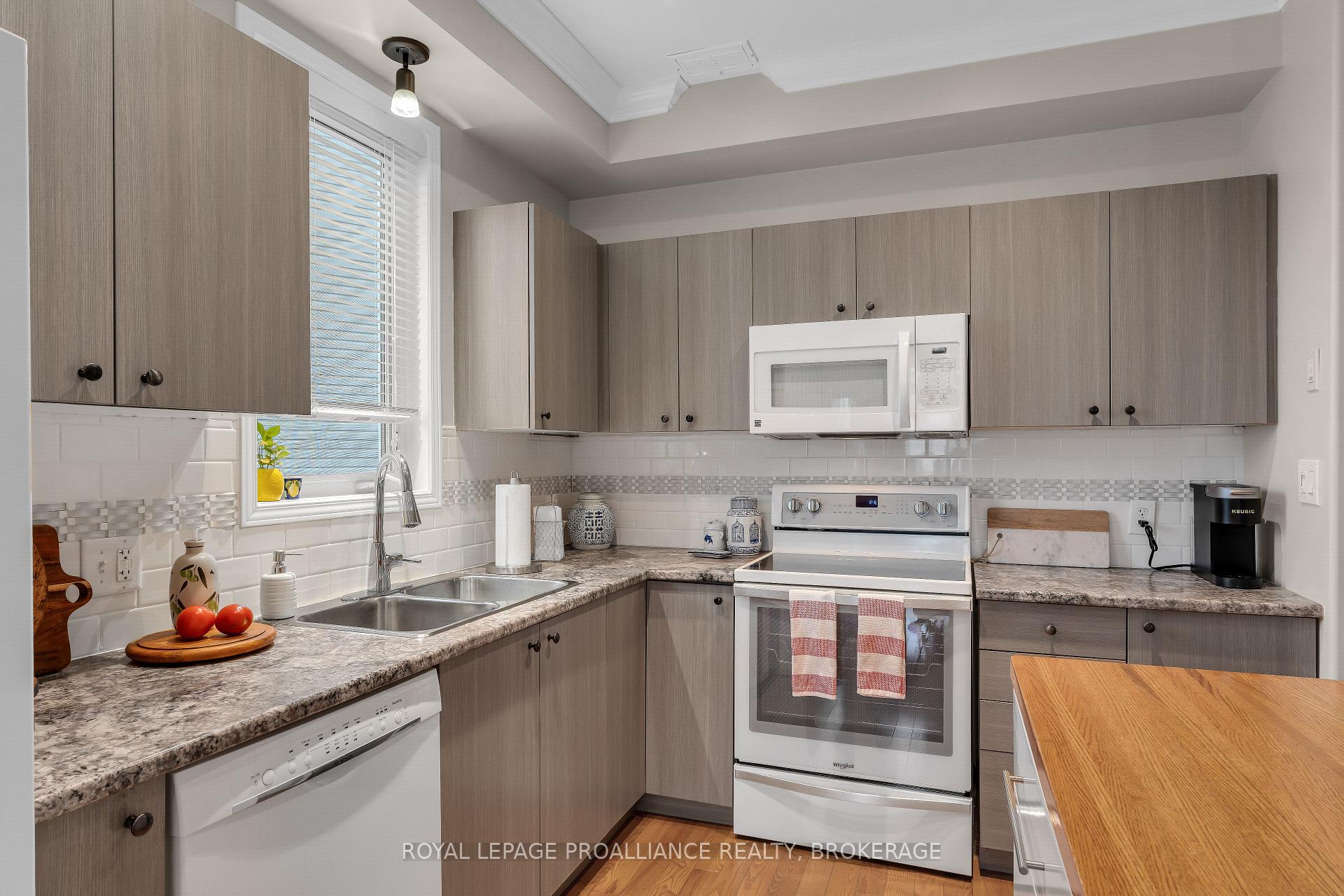 Photo 13 of 1616 Crimson Crescent, Kingston, City Northwest — HOMEH