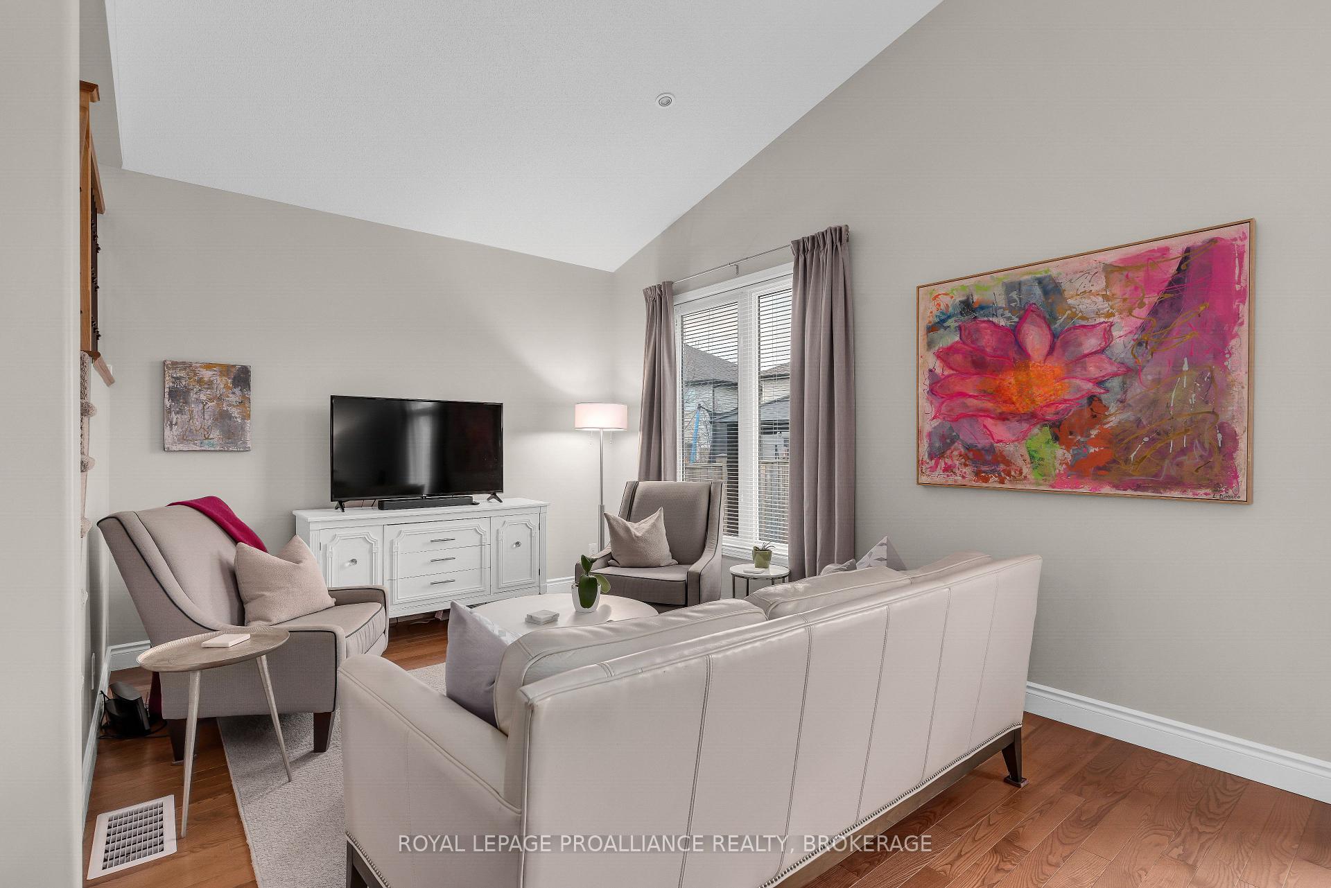 Photo 16 of 1616 Crimson Crescent, Kingston, City Northwest — HOMEH