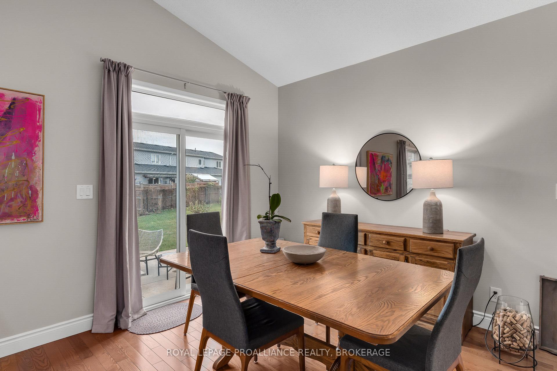 Photo 18 of 1616 Crimson Crescent, Kingston, City Northwest — HOMEH