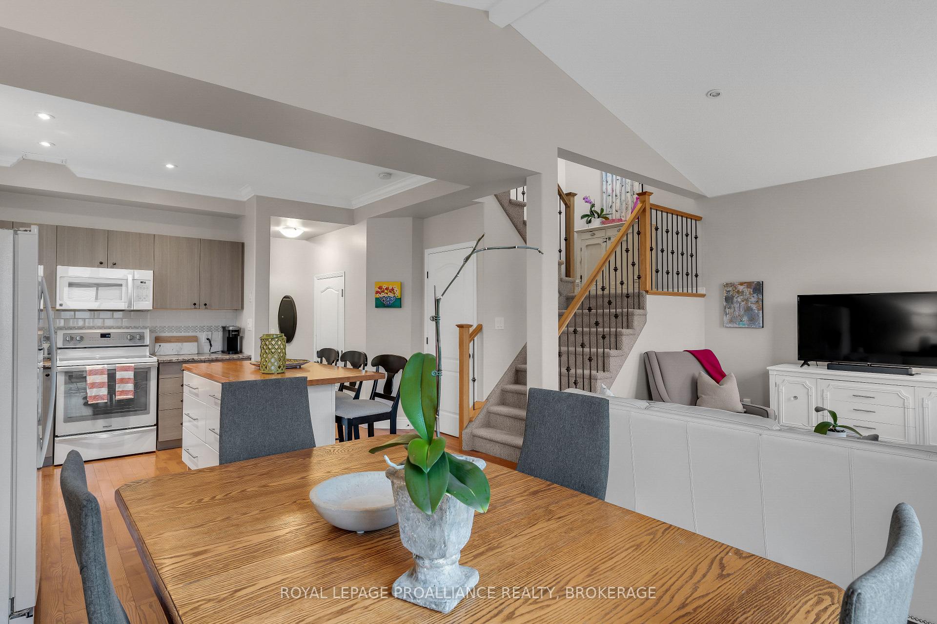 Photo 19 of 1616 Crimson Crescent, Kingston, City Northwest — HOMEH