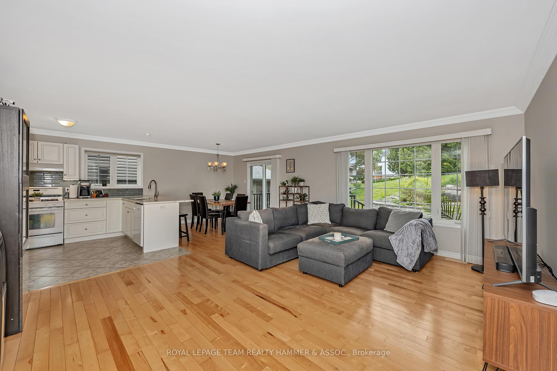Photo 8 of 166 Haramis Drive, Renfrew — HOMEH