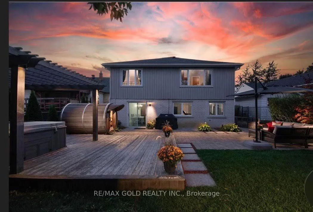 Photo 11 of 59 Royce Avenue, Brampton, Downtown Brampton — HOMEH