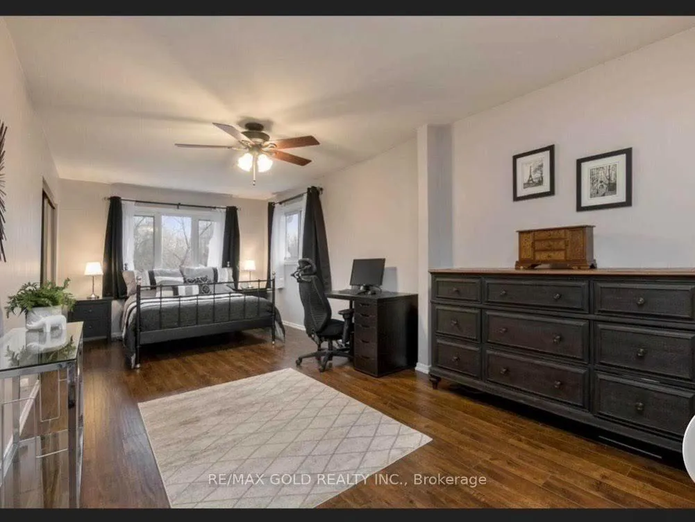 Photo 15 of 59 Royce Avenue, Brampton, Downtown Brampton — HOMEH
