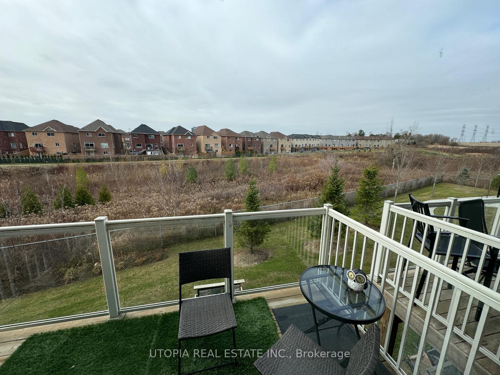Photo 15 of Unit 29, 384 Arctic Red Drive, Oshawa, Windfields — HOMEH