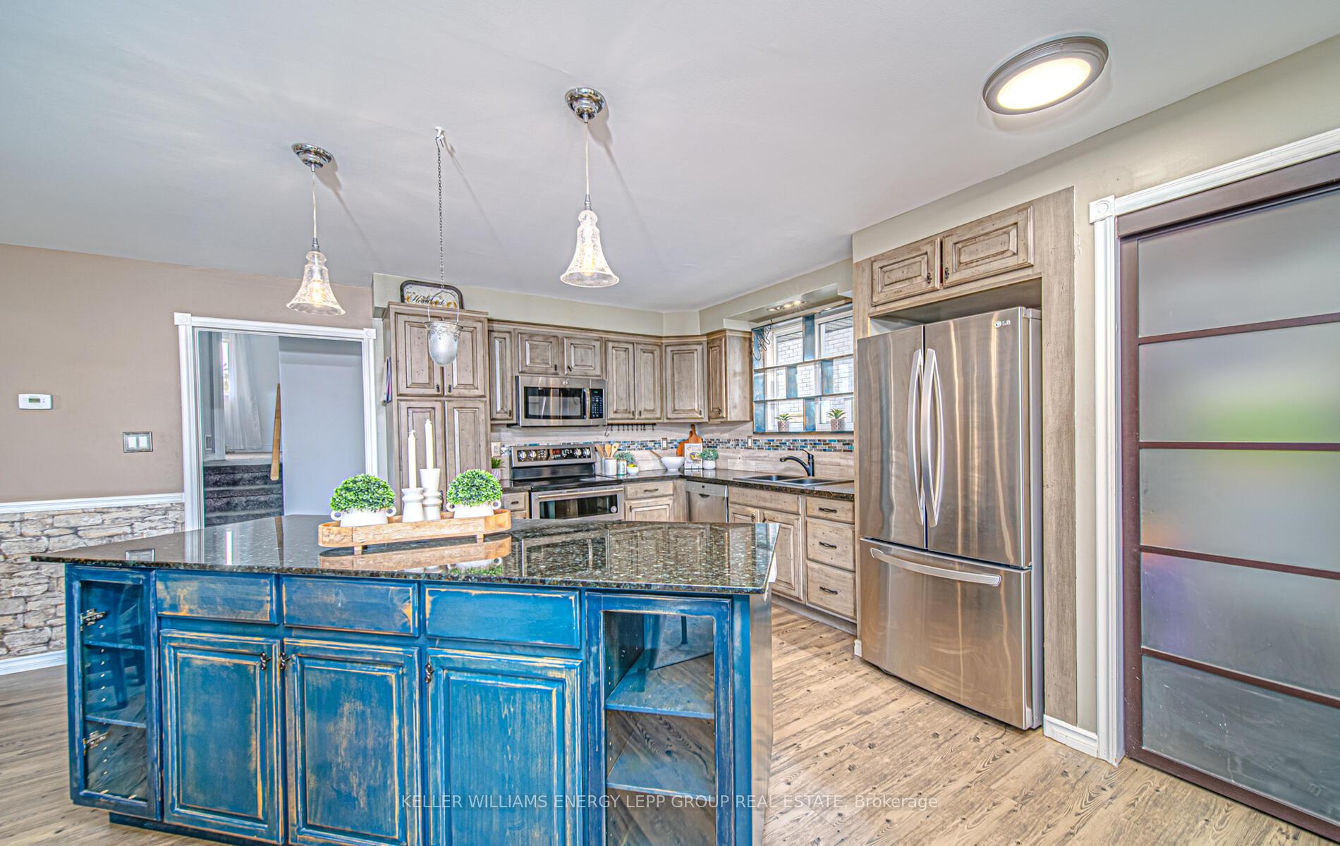Photo 13 of 239 Quetico Avenue, Oshawa, Lakeview — HOMEH
