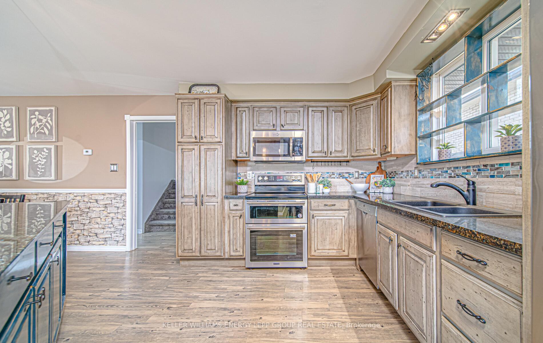 Photo 14 of 239 Quetico Avenue, Oshawa, Lakeview — HOMEH