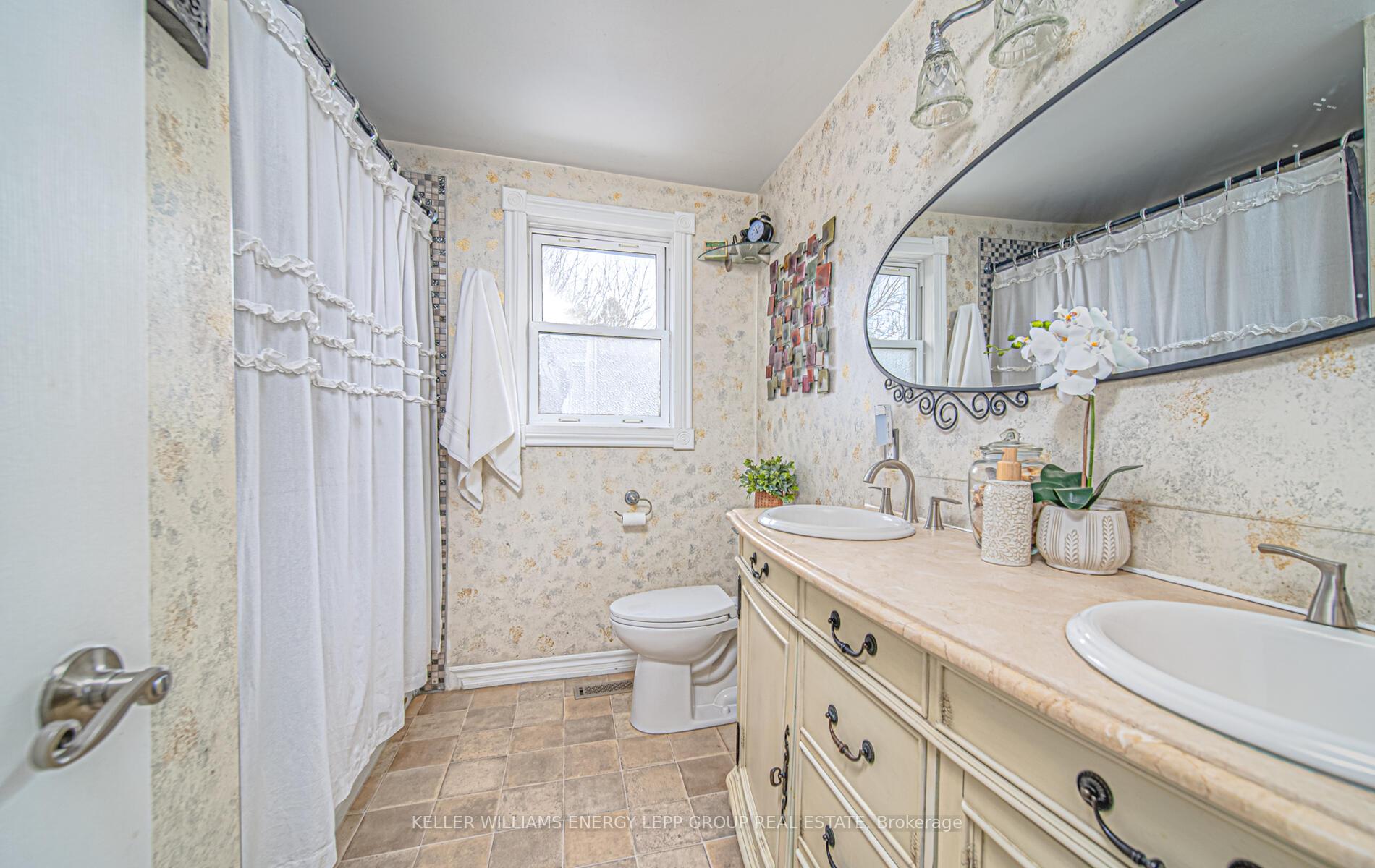 Photo 16 of 239 Quetico Avenue, Oshawa, Lakeview — HOMEH